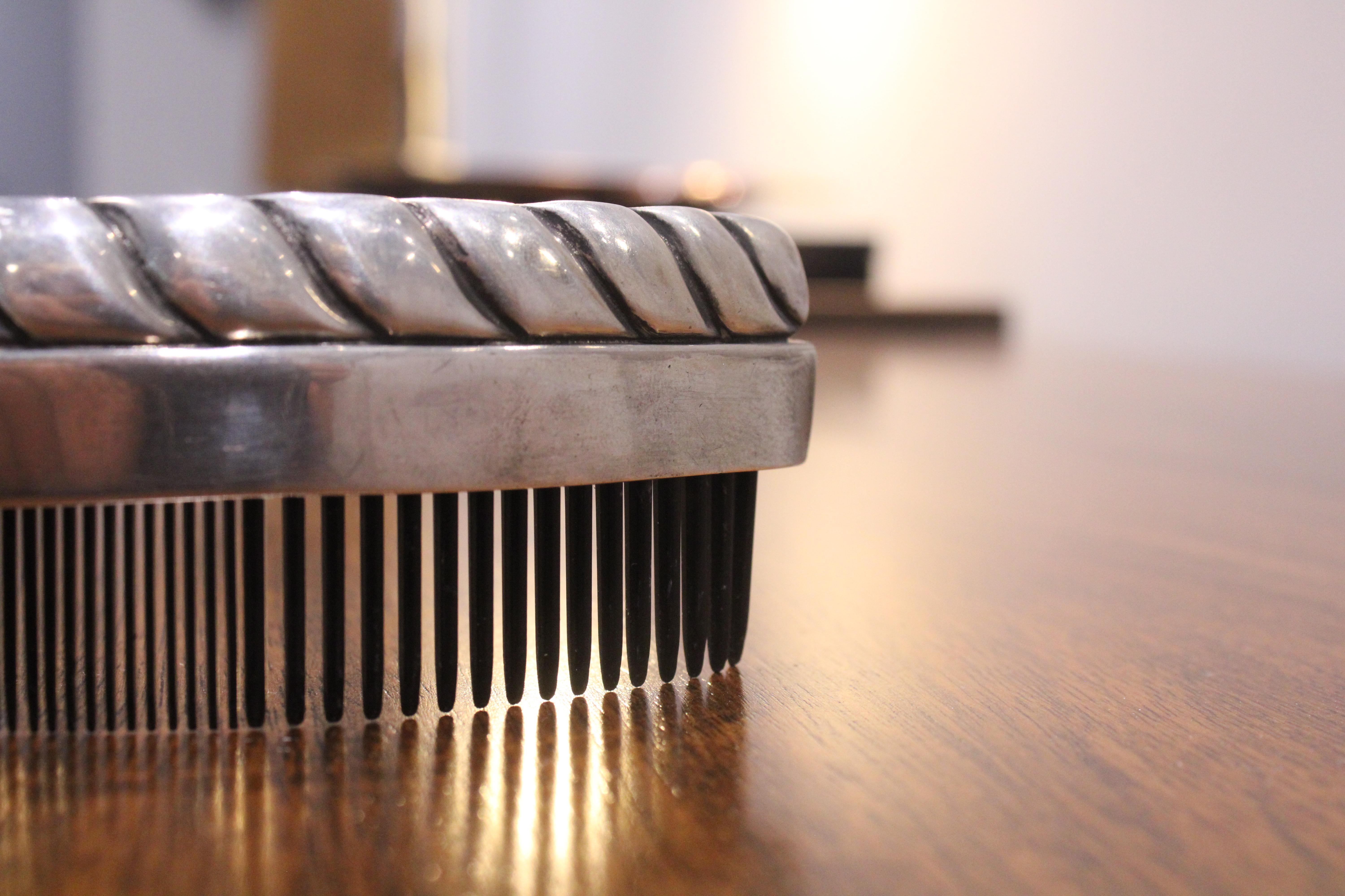 Mid-Century Modern Mid-Century Hair Comb by Hector Aguilar For Sale