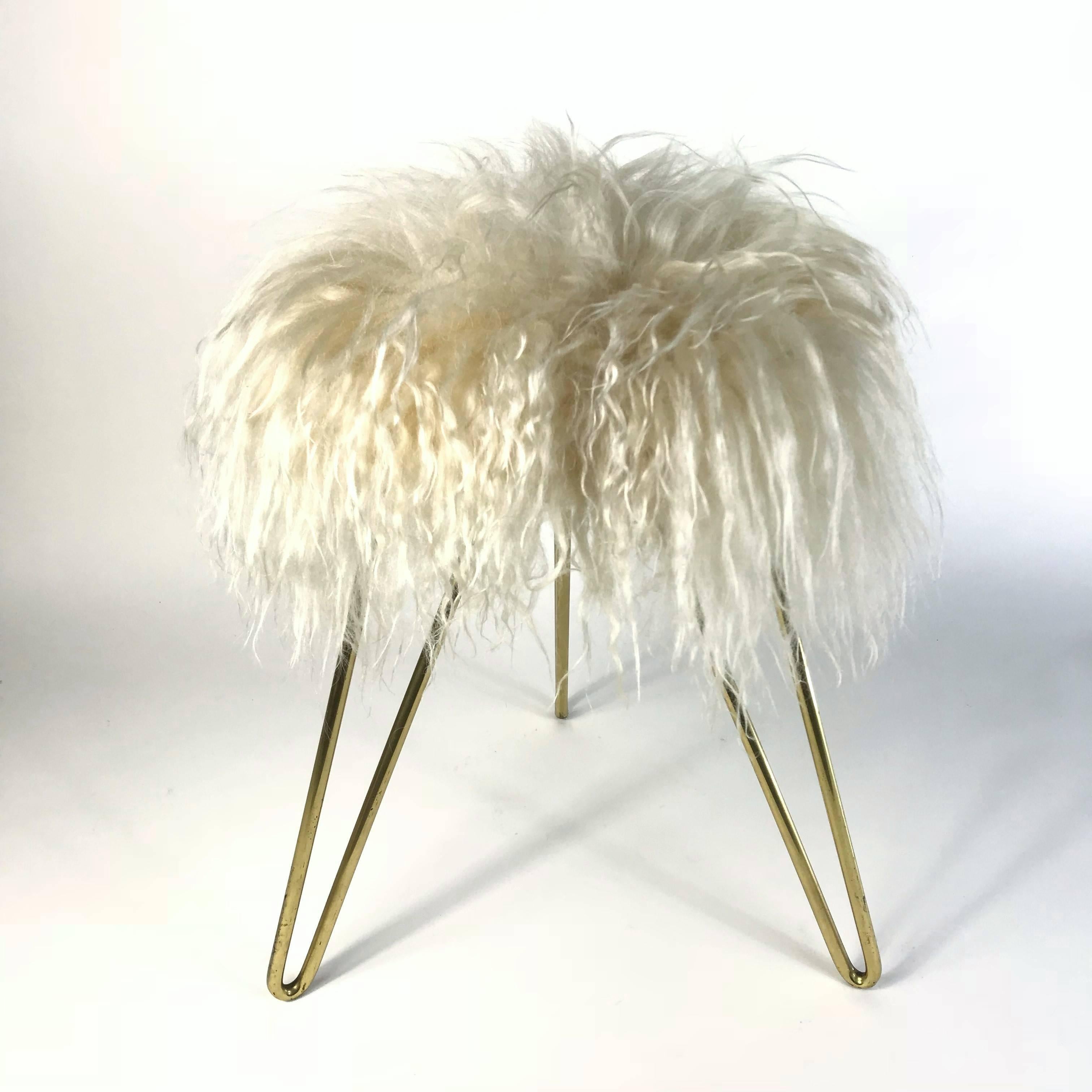 Mid-Century Modern Mid-Century Hairpin Legs Lambswool Fur Stool, 1950s, France