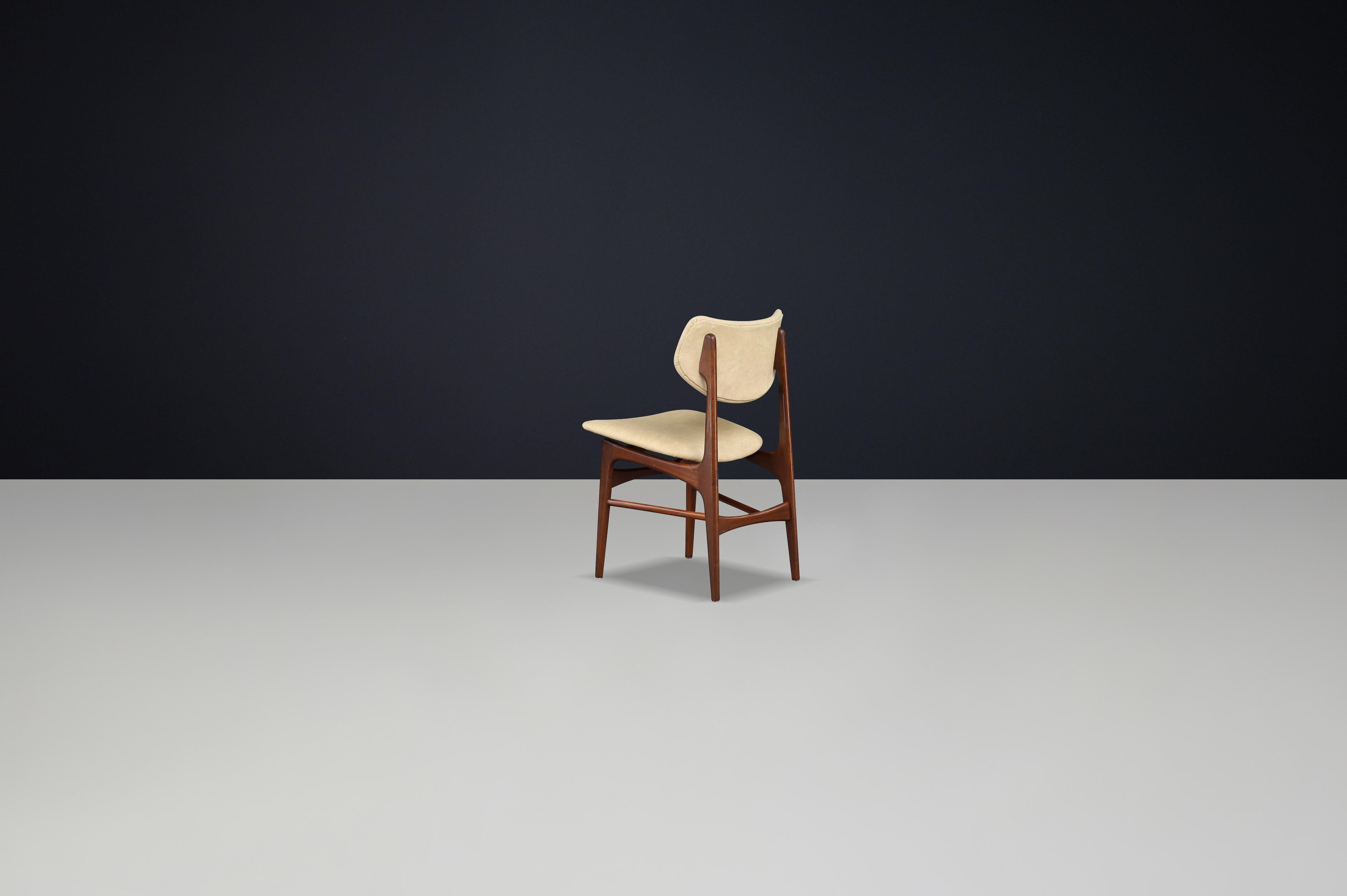 Mid-Century Hamar Dining Chairs by Louis van Teeffelen for WéBé The Netherlands For Sale 3