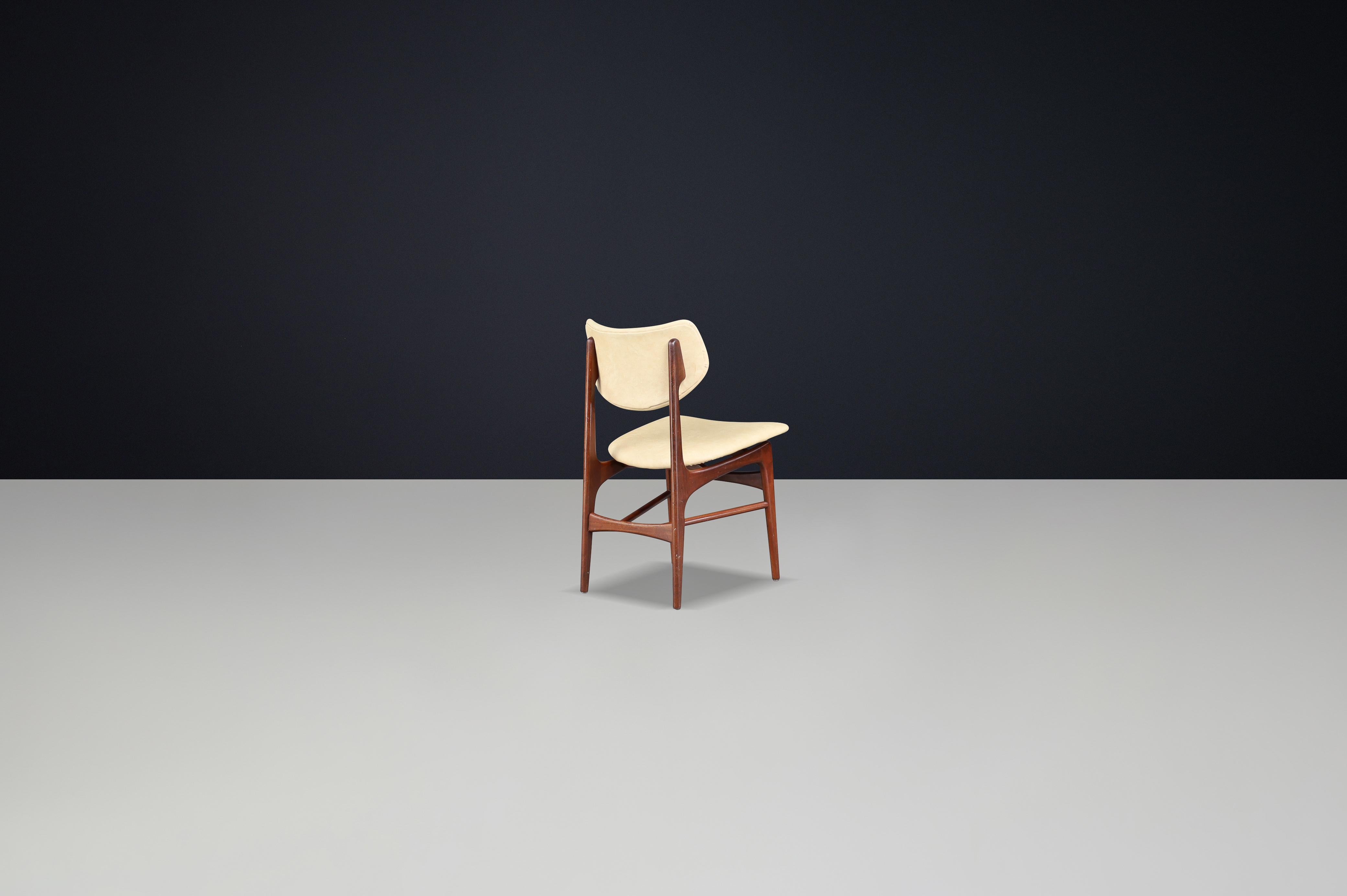 Mid-Century Hamar Dining Chairs by Louis van Teeffelen for WéBé The Netherlands For Sale 5