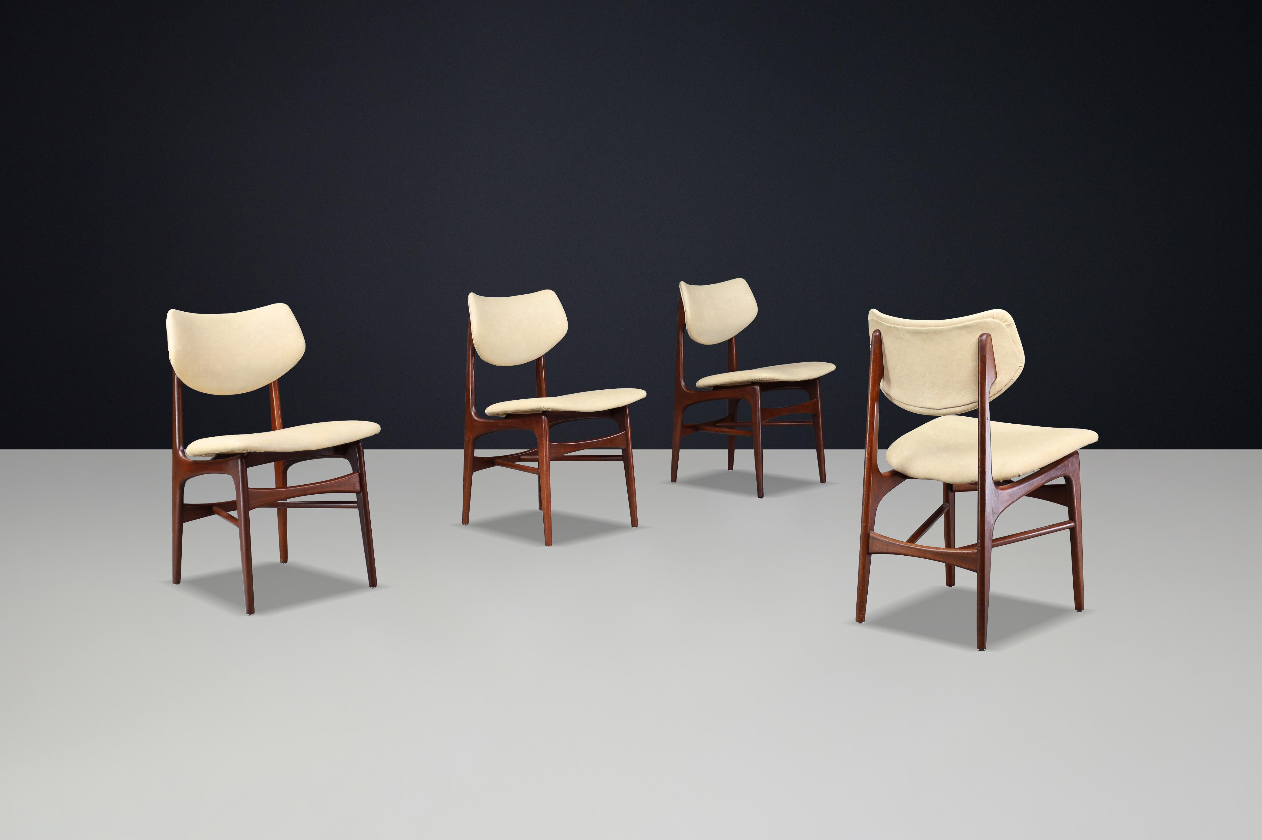 Dutch Mid-Century Hamar Dining Chairs by Louis van Teeffelen for WéBé The Netherlands For Sale