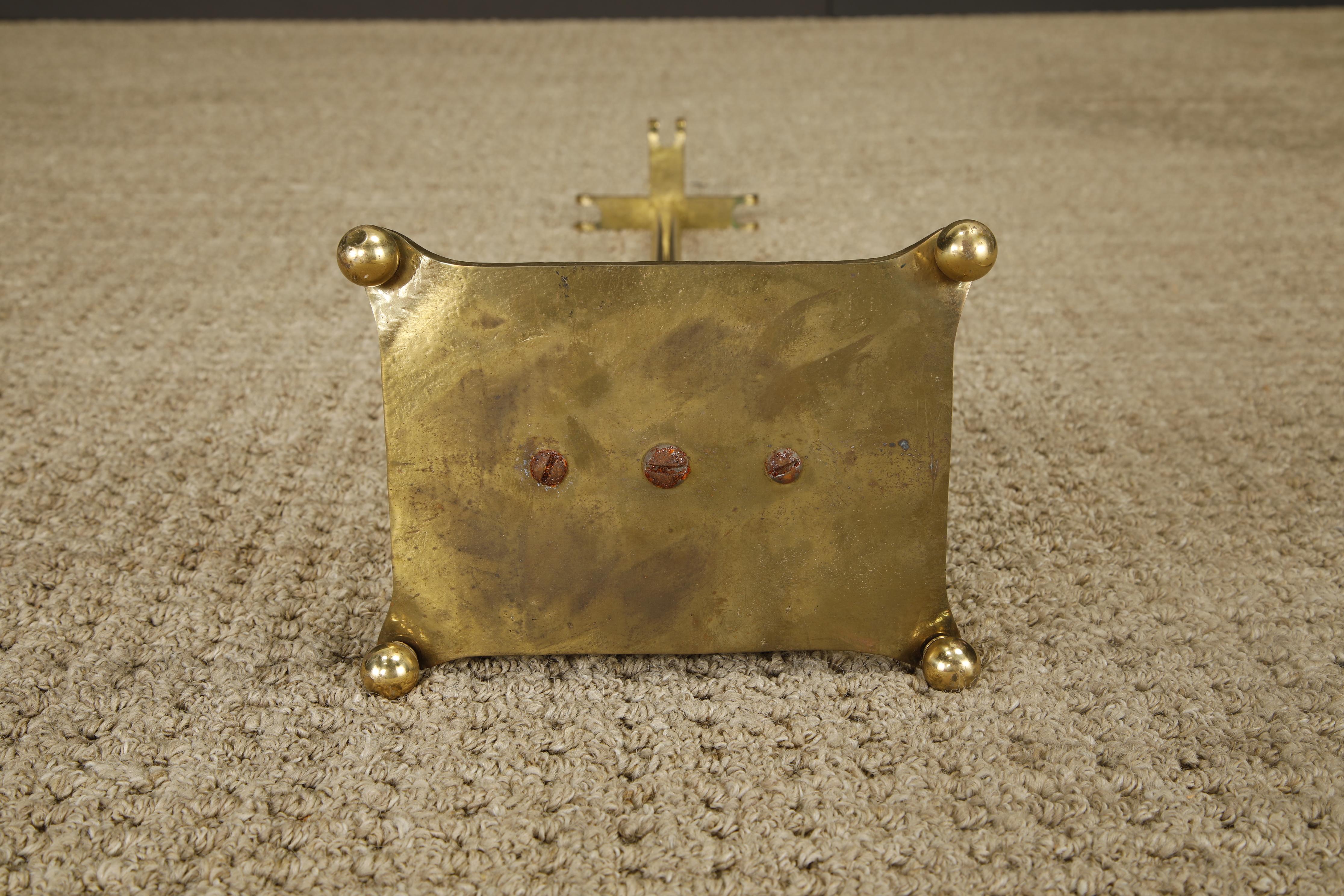 Mid-Century Hammered Brass Fireplace Tool Set with Curved Handles and Ball Feet For Sale 8