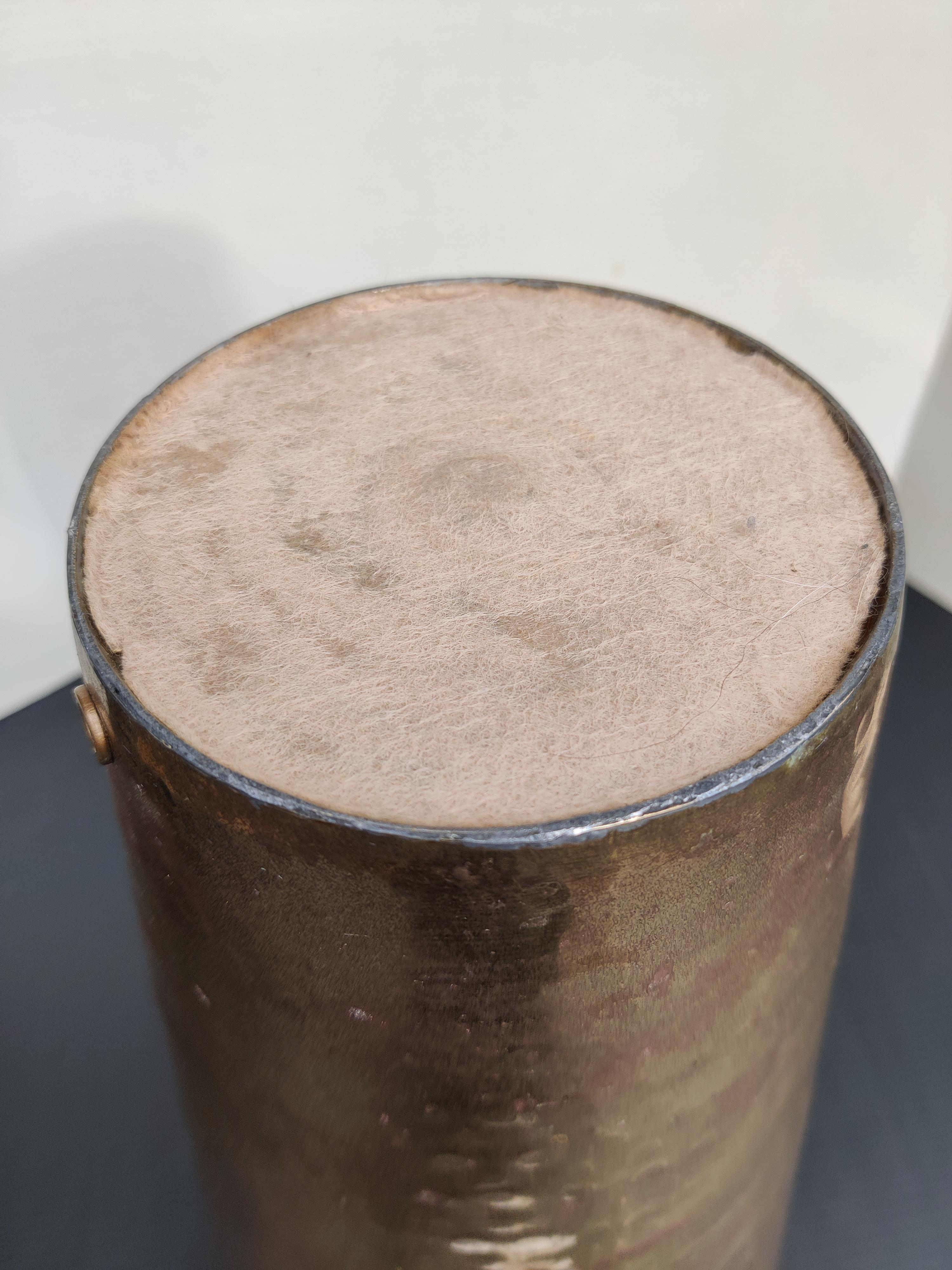 Mid Century Vase aus gehämmerter Bronze im Angebot 2