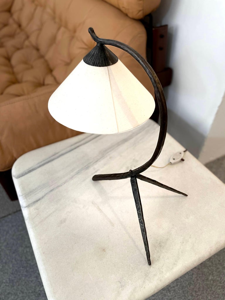 Midcentury Hammered Iron Tripod Table Lamp, 1950s, Hungary at 1stDibs