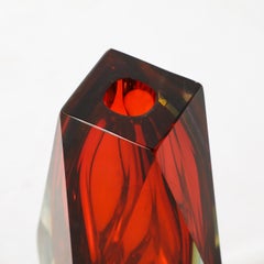 Vase du milieu du siècle en verre Murano Glass Sommerso à facettes, soufflé à la main, rubis et transparent