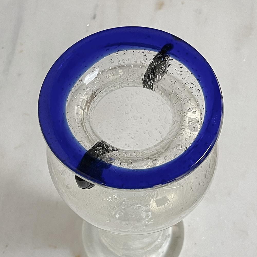 Vaso da fiori in vetro soffiato a mano del metà del secolo scorso In condizioni buone in vendita a Dallas, TX