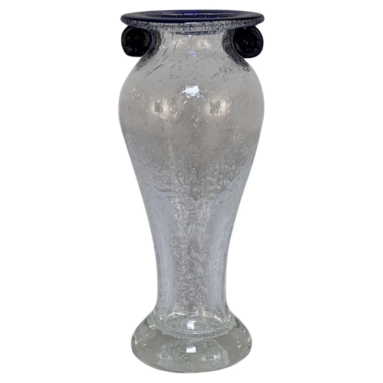 Vaso da fiori in vetro soffiato a mano del metà del secolo scorso