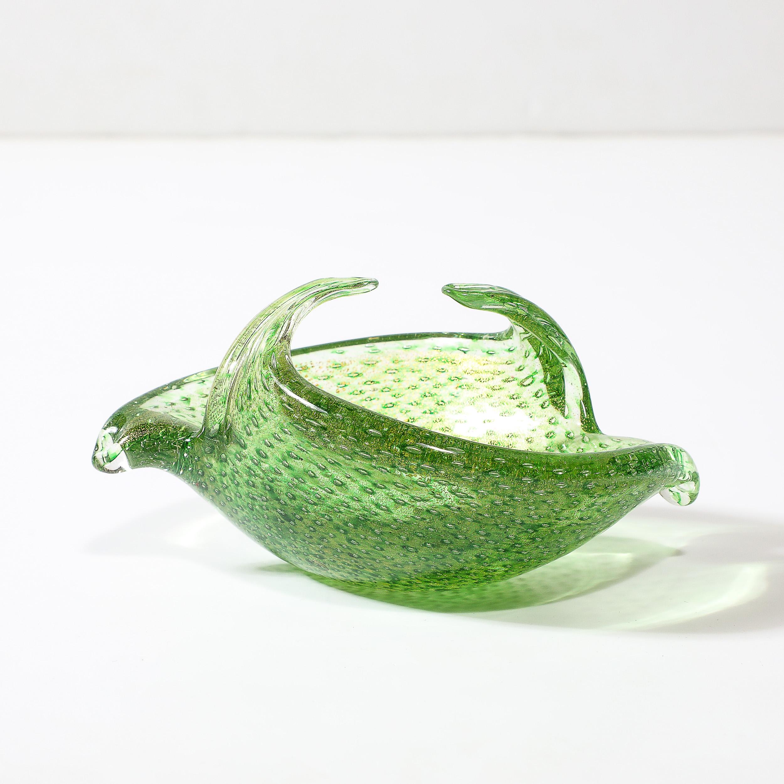 Mid-Century Hand-Blown Murano Glass Dish in Lime Green with Bullicante Detailing For Sale 5