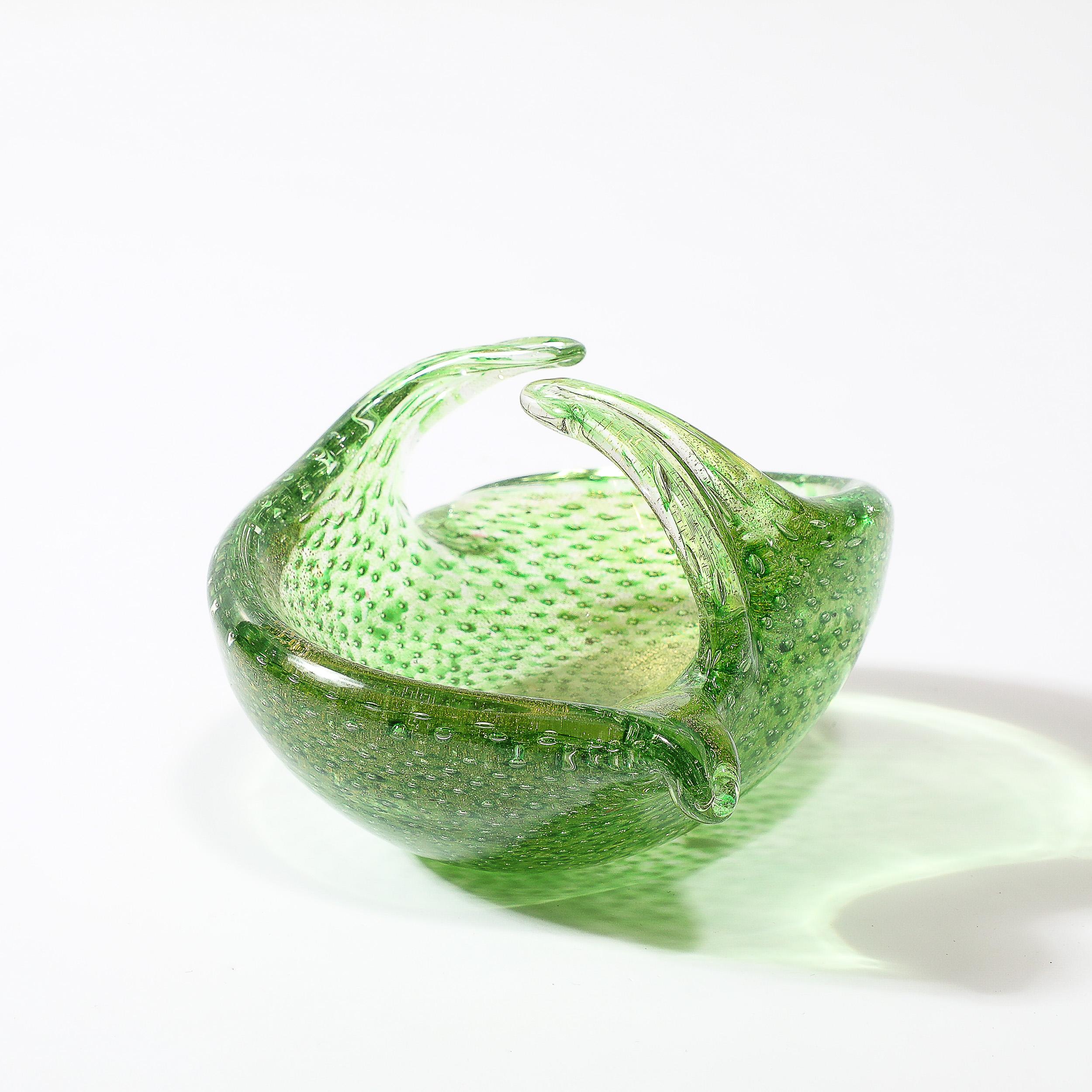 Mid-Century Hand-Blown Murano Glass Dish in Lime Green with Bullicante Detailing For Sale 6