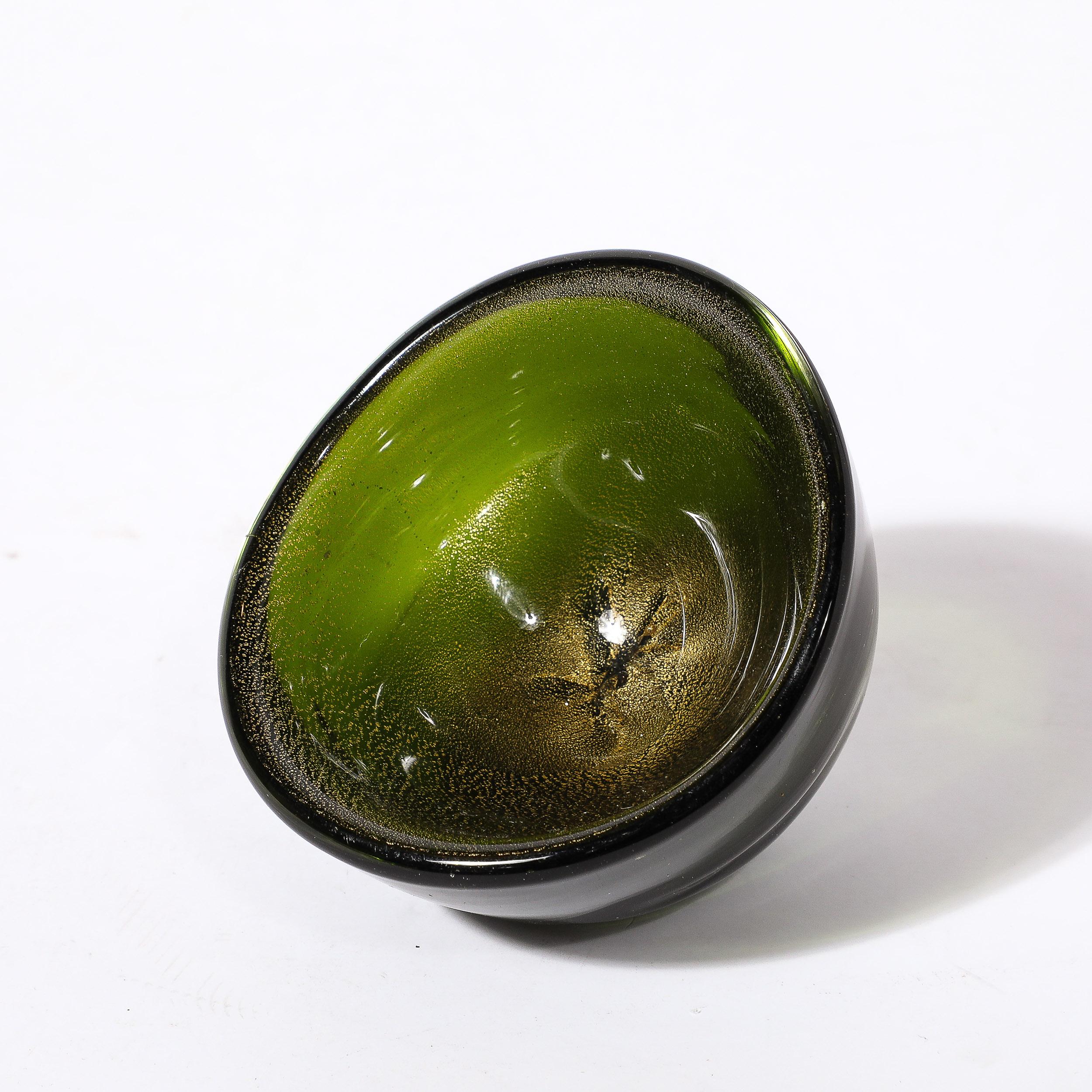 Mid-Century Modern Mid-Century Hand-Blown Murano Glass Peridot  24K Gold Fleck Bowl w/ Faceted Base For Sale