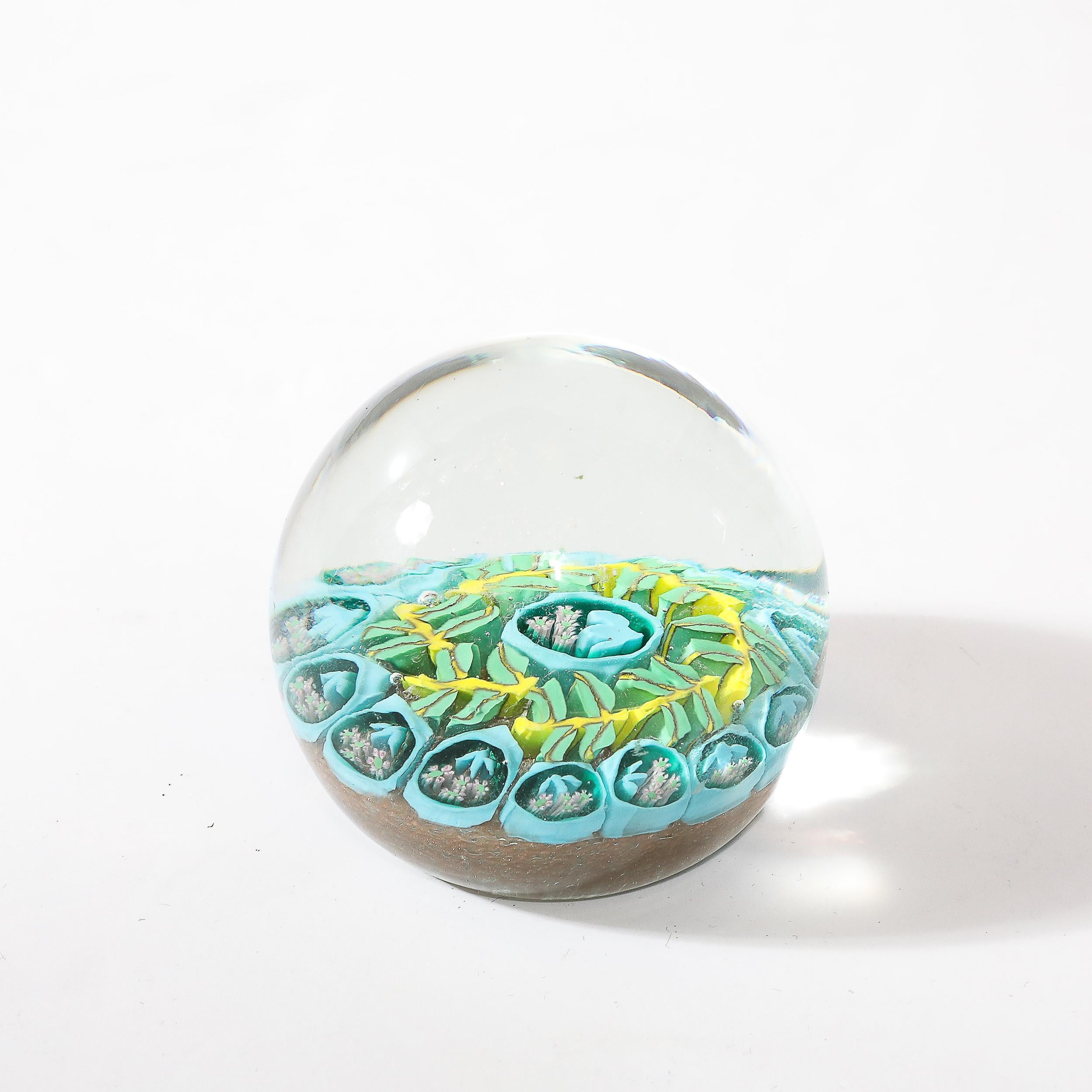 Mid-Century moderno Fermacarte Millefiori in vetro di Murano giallo e turchese soffiato a mano di metà secolo in vendita