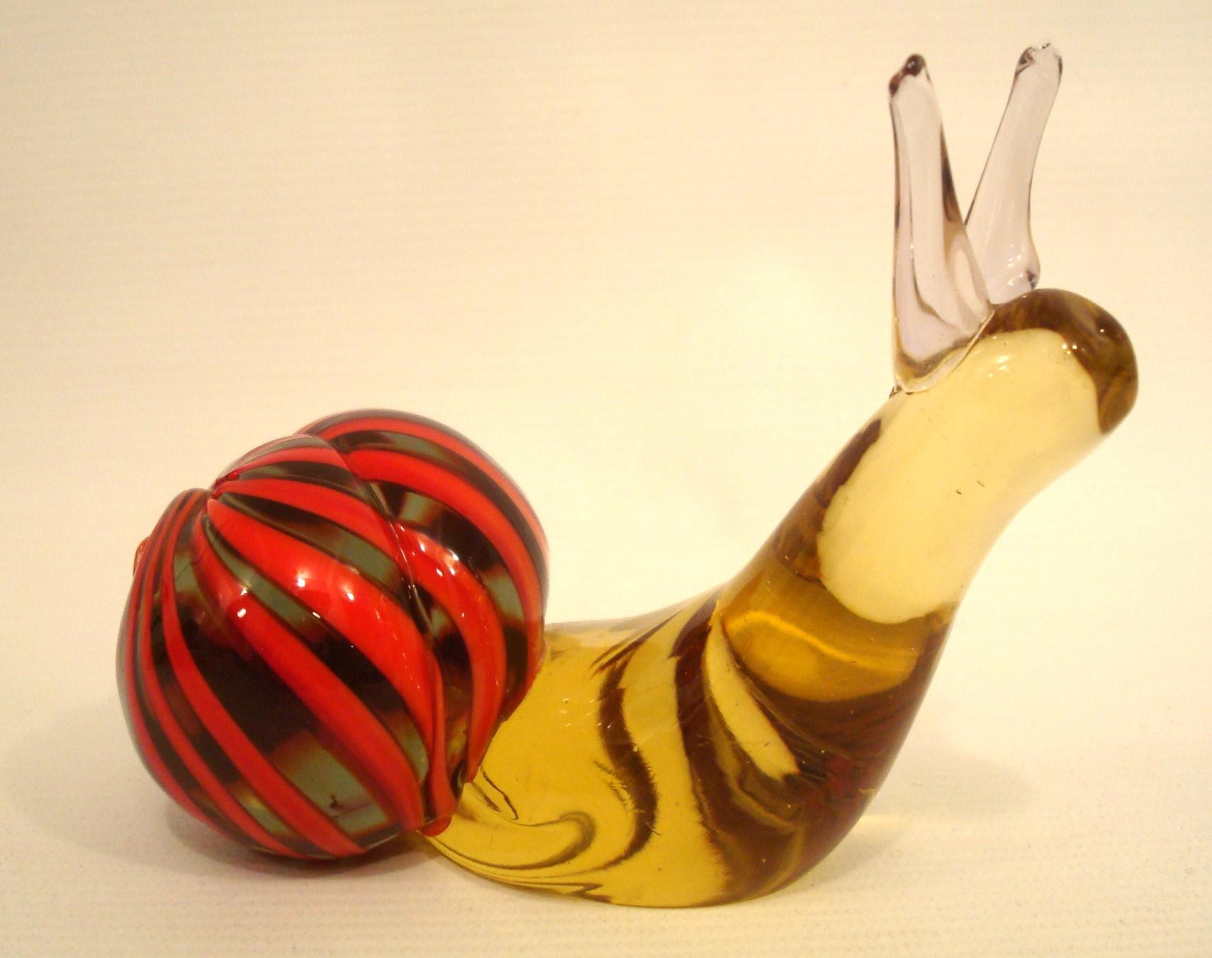 Caracol de Vidrio Artístico Murando de Mitad de Siglo Soplado a Mano en Dos Tonos - Italia Años 60 Moderno de mediados de siglo en venta