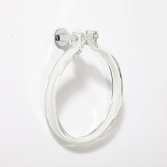 Porta asciugamani in vetro bianco soffiato a mano di metà secolo con finiture cromate di Venini