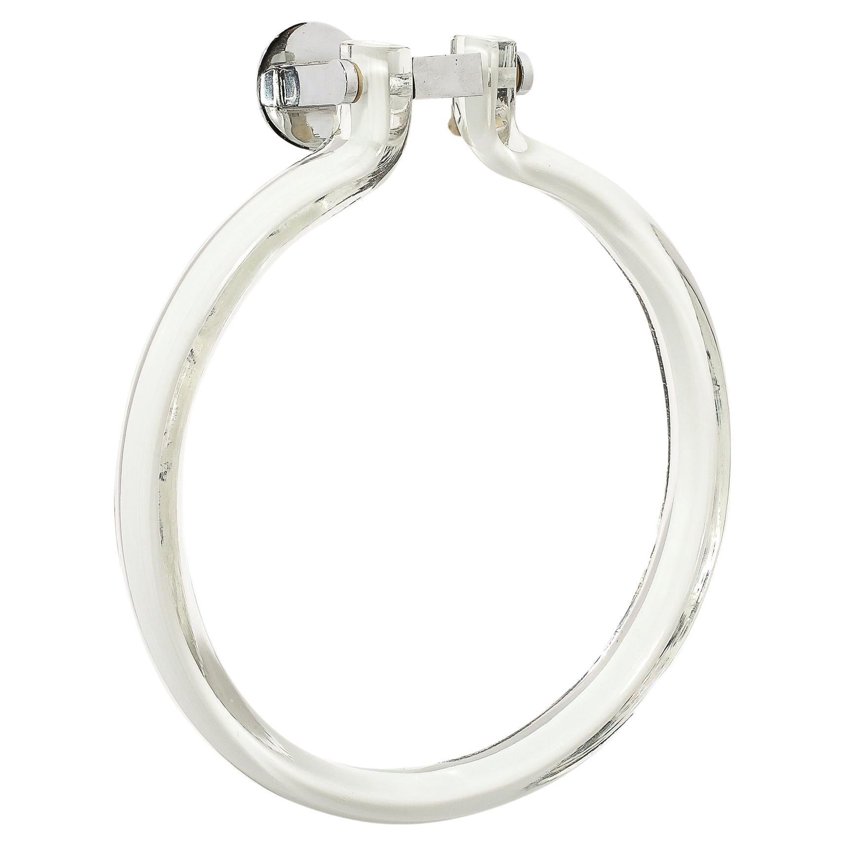 Toallero de vidrio soplado blanco de mediados de siglo con accesorios cromados by Venini