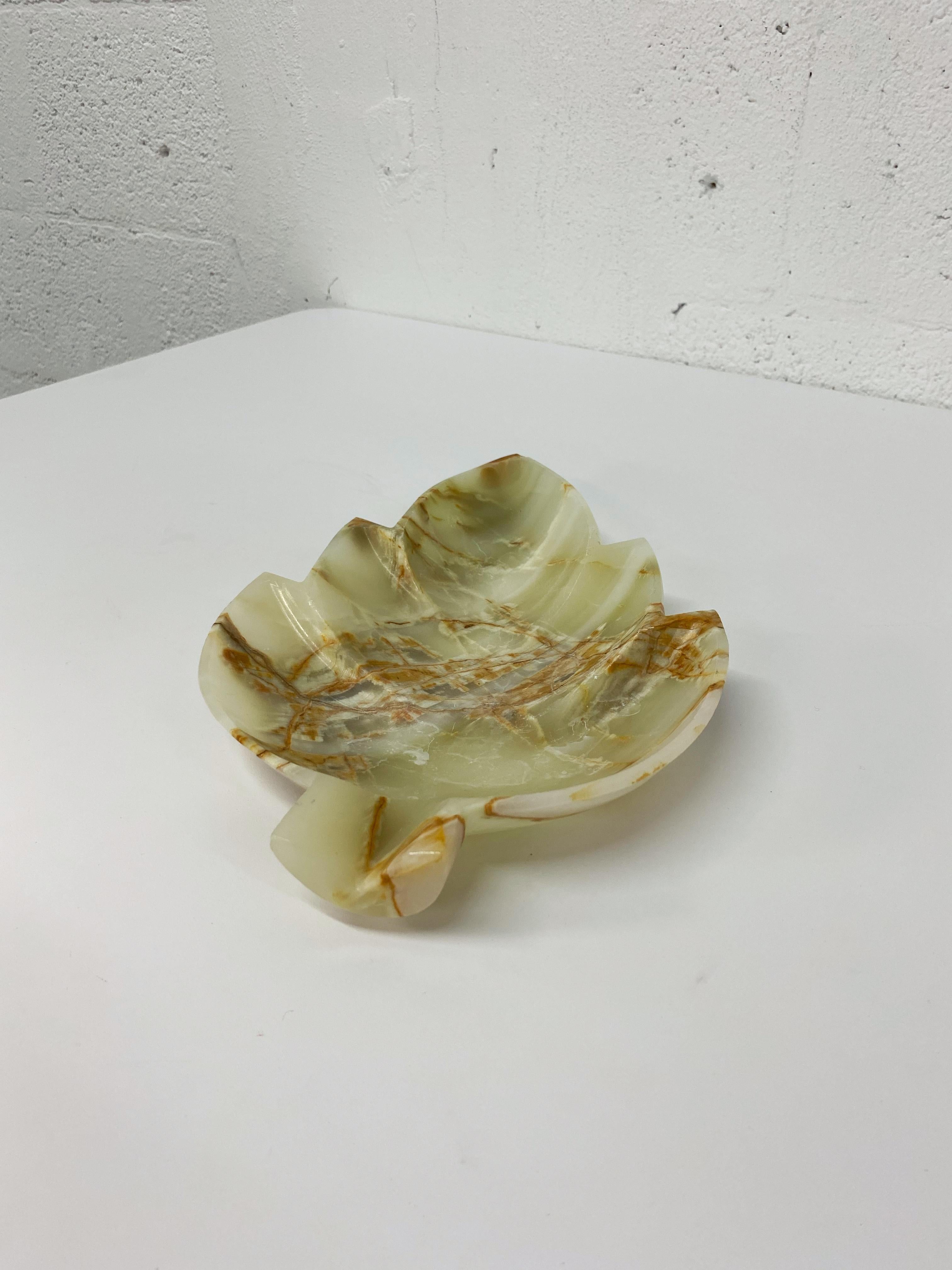 Mid-Century Hand Carved Alabaster Leaf Tray For Sale 3