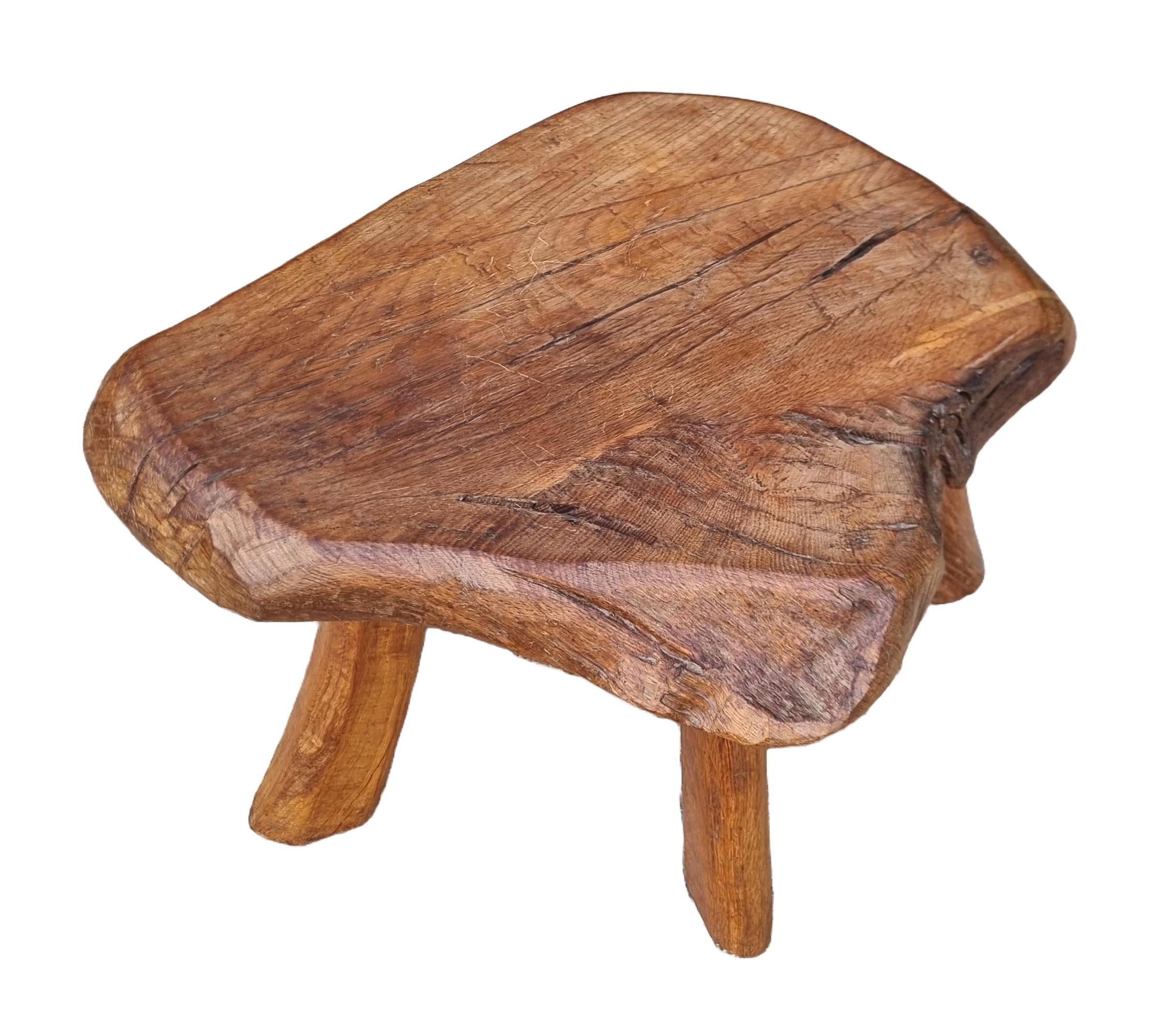 Mid-Century Hand-Carved Live-Edge Oak Stool or Side Table, Europe, 1950s For Sale 1
