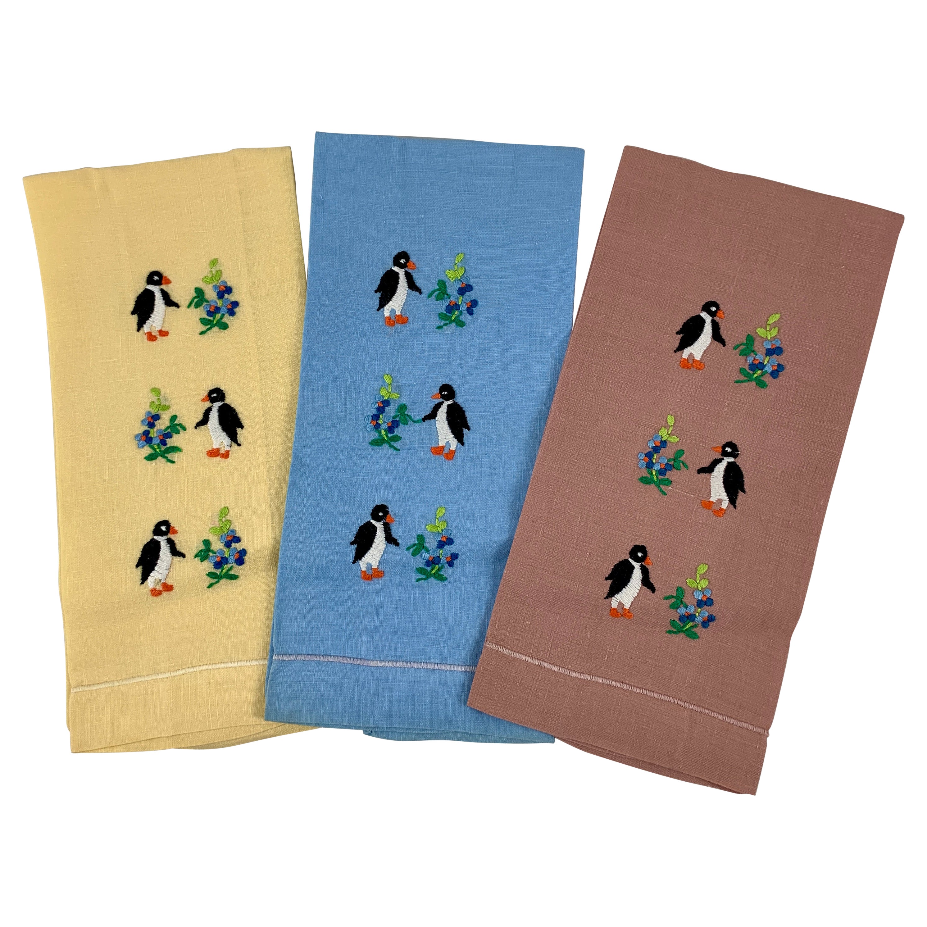 Toallas de lino de mediados de siglo bordadas a mano para invitados, S/3 en venta