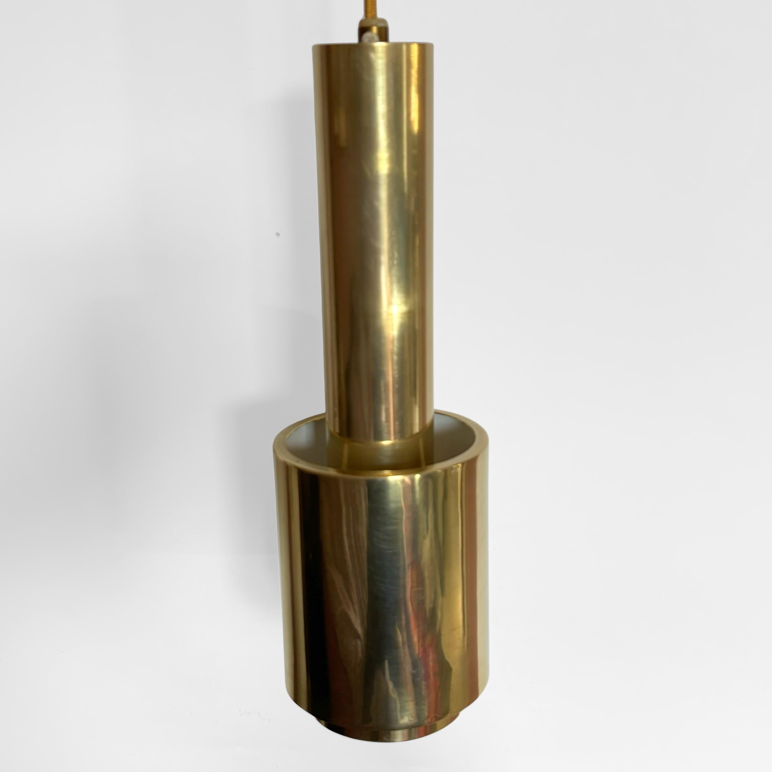 Lampada a sospensione a granata di metà secolo, ottone massiccio, design scandinavo, anni '50 in vendita 1