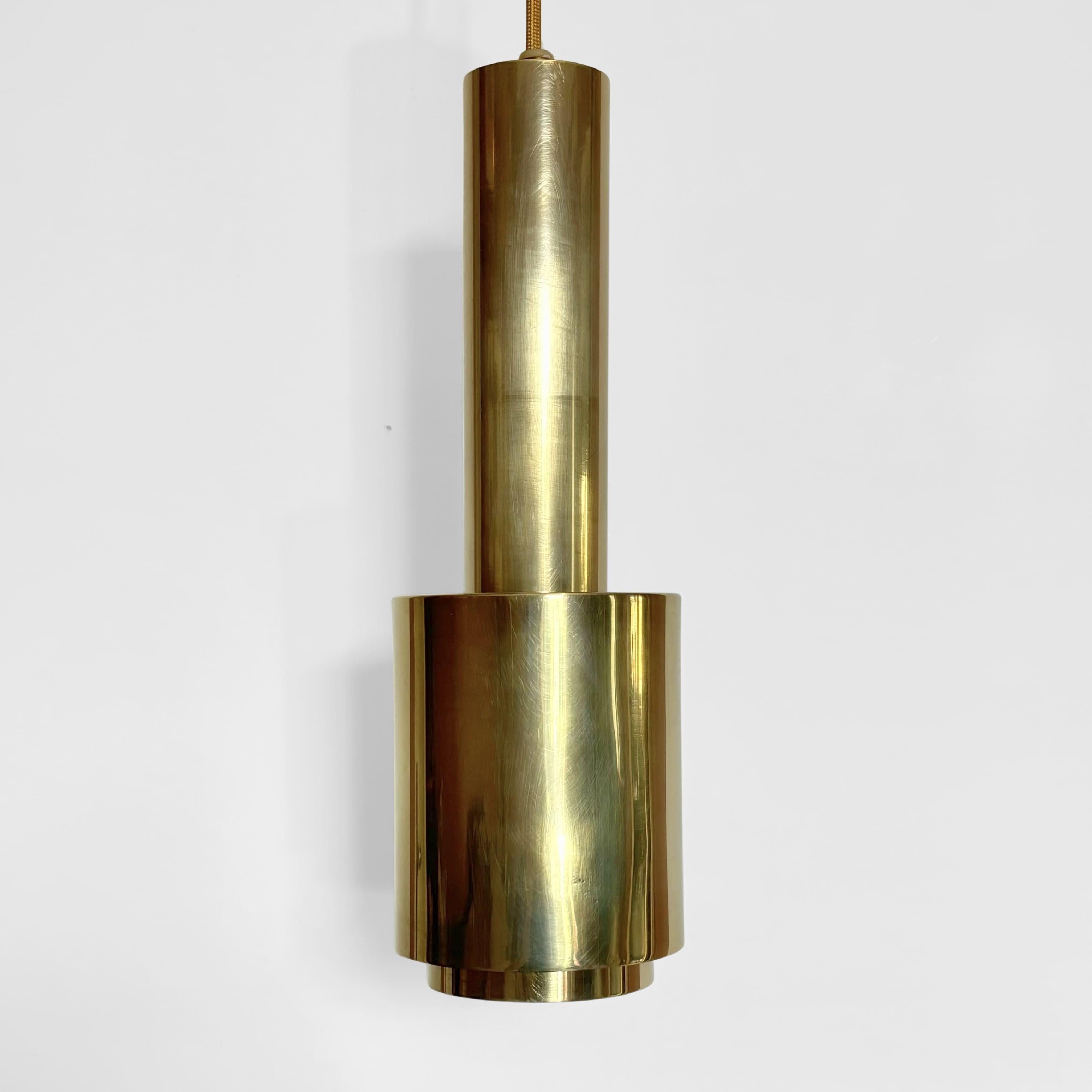 Lampada a sospensione a granata di metà secolo, ottone massiccio, design scandinavo, anni '50 in vendita 2