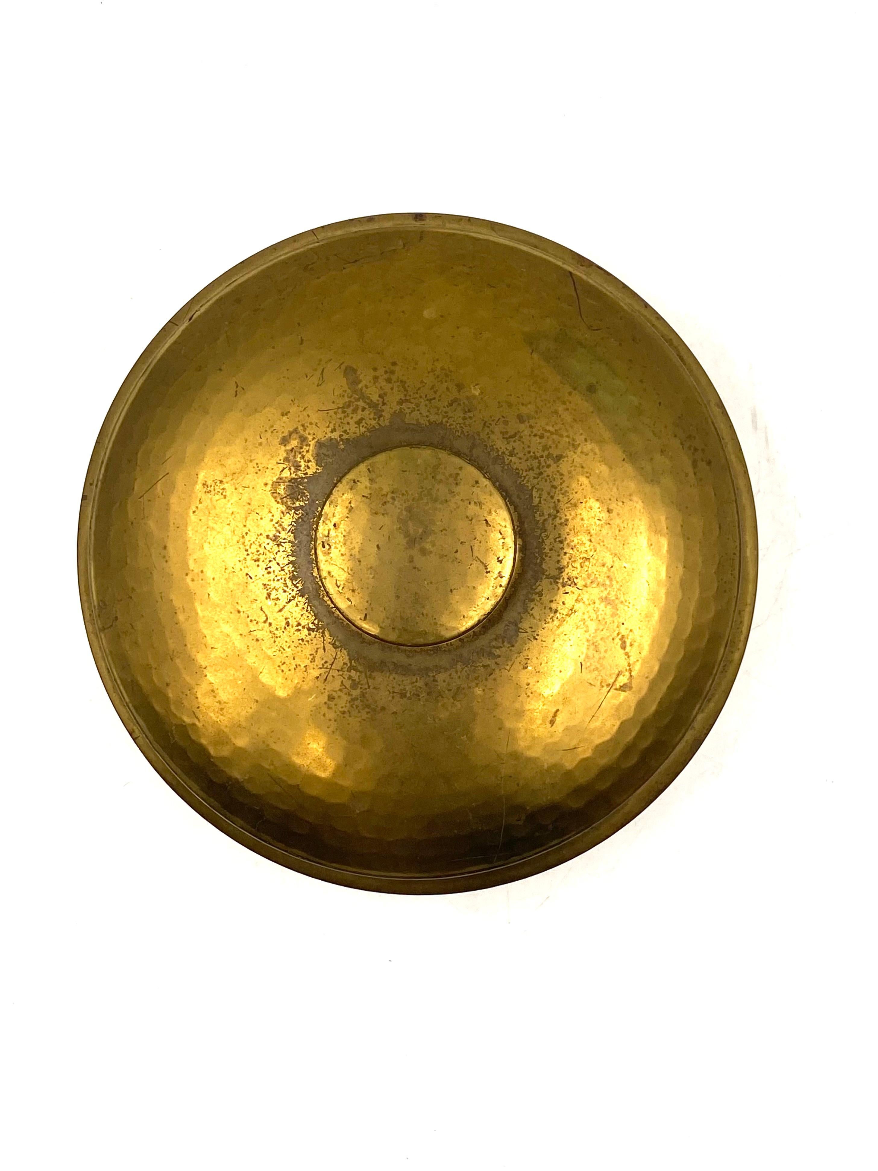 Late 20th Century Mid-century  hand-hammered brass box, Zanetto Padova Italy 1970s For Sale