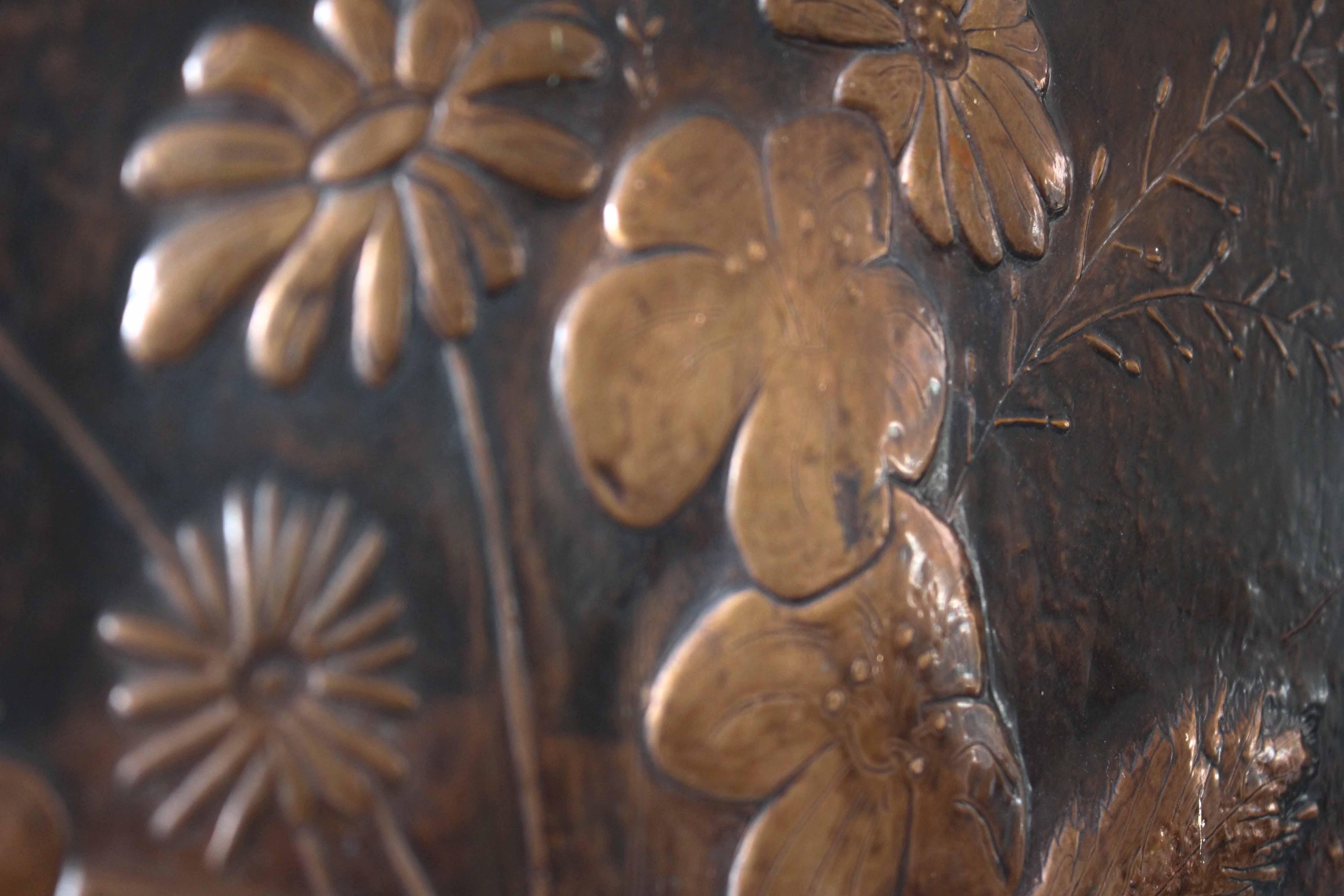 Mid Century Hand Hammered Copper Wall Panels with relief Flowers, est. 1960s In Good Condition For Sale In Appeltern, Gelderland