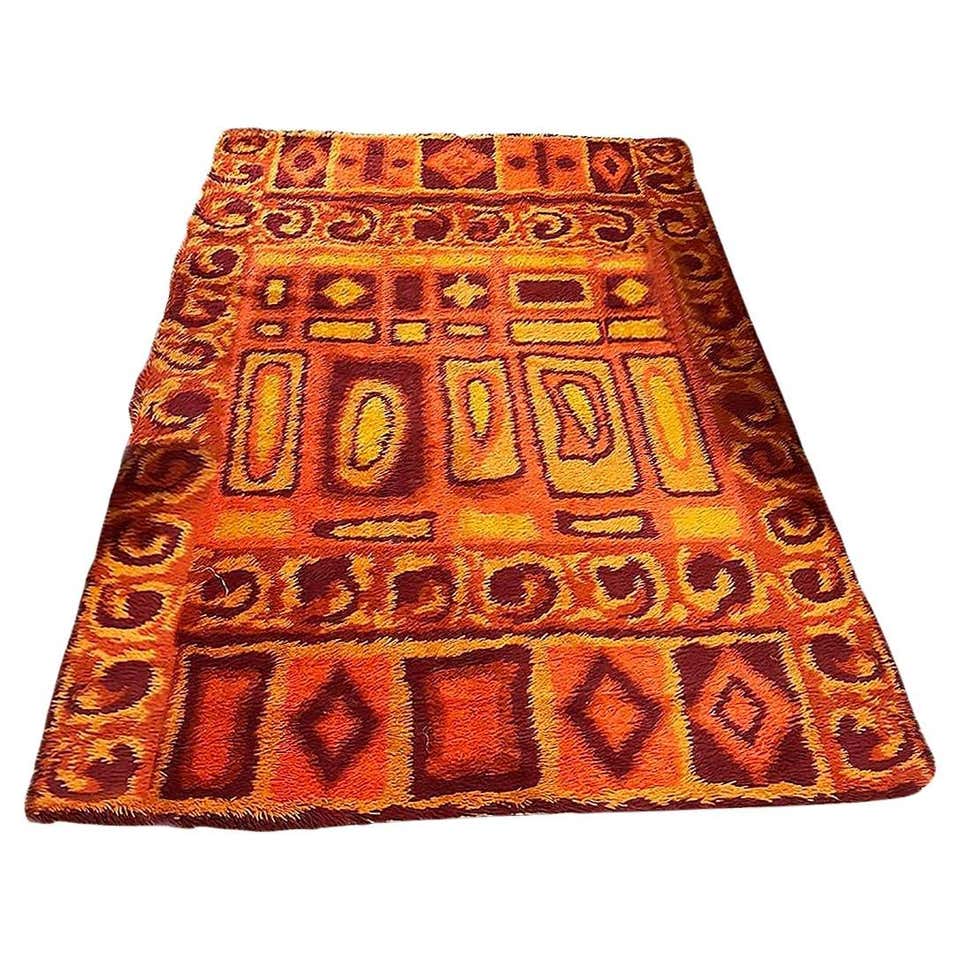 Post Modern Fire Hand-Hooked Scandinavian Shag Rug w/ Abstract Design ...