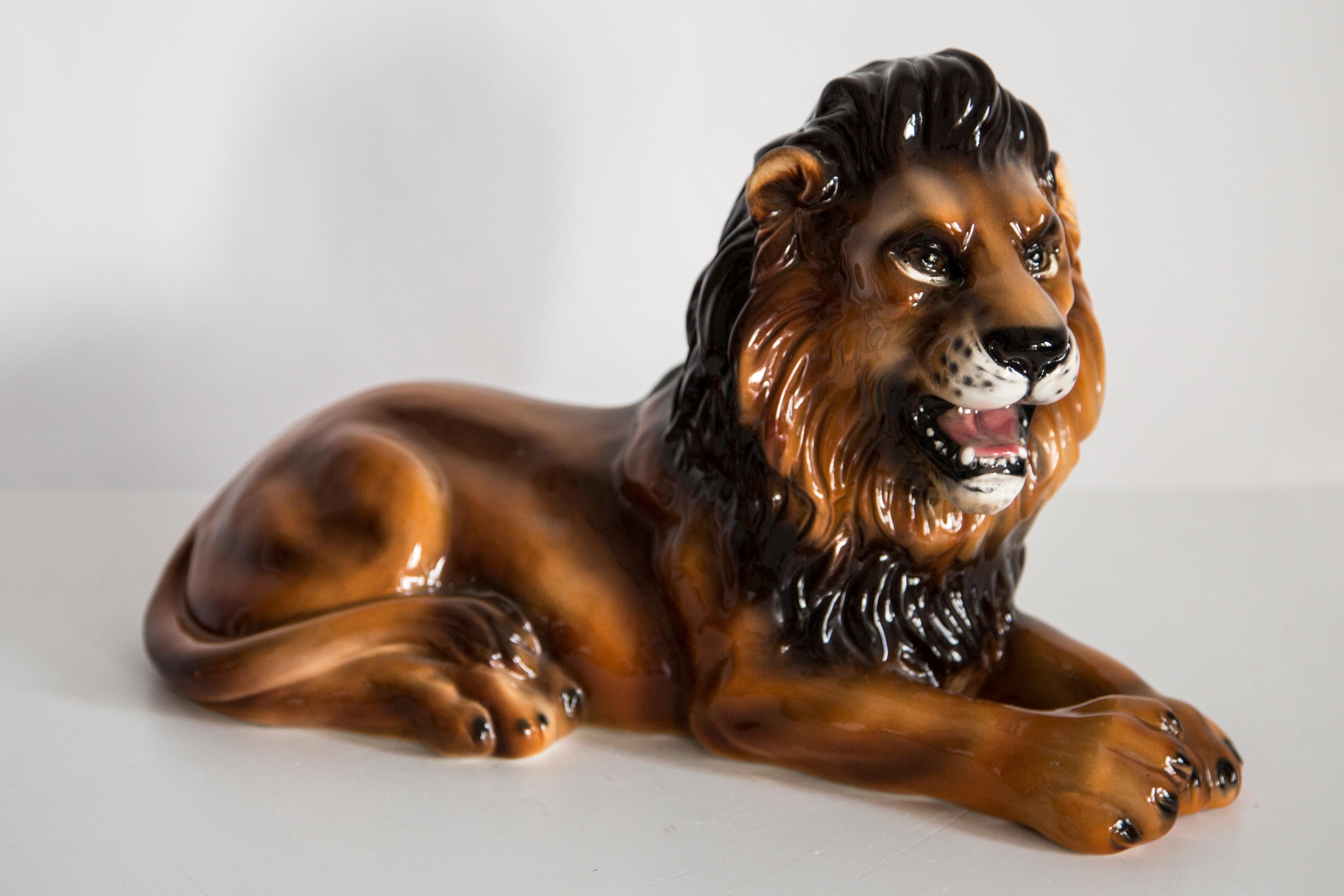 Handbemalte Löwenskulptur aus Keramik aus der Mitte des Jahrhunderts, Italien, 1960er Jahre im Zustand „Hervorragend“ im Angebot in 05-080 Hornowek, PL
