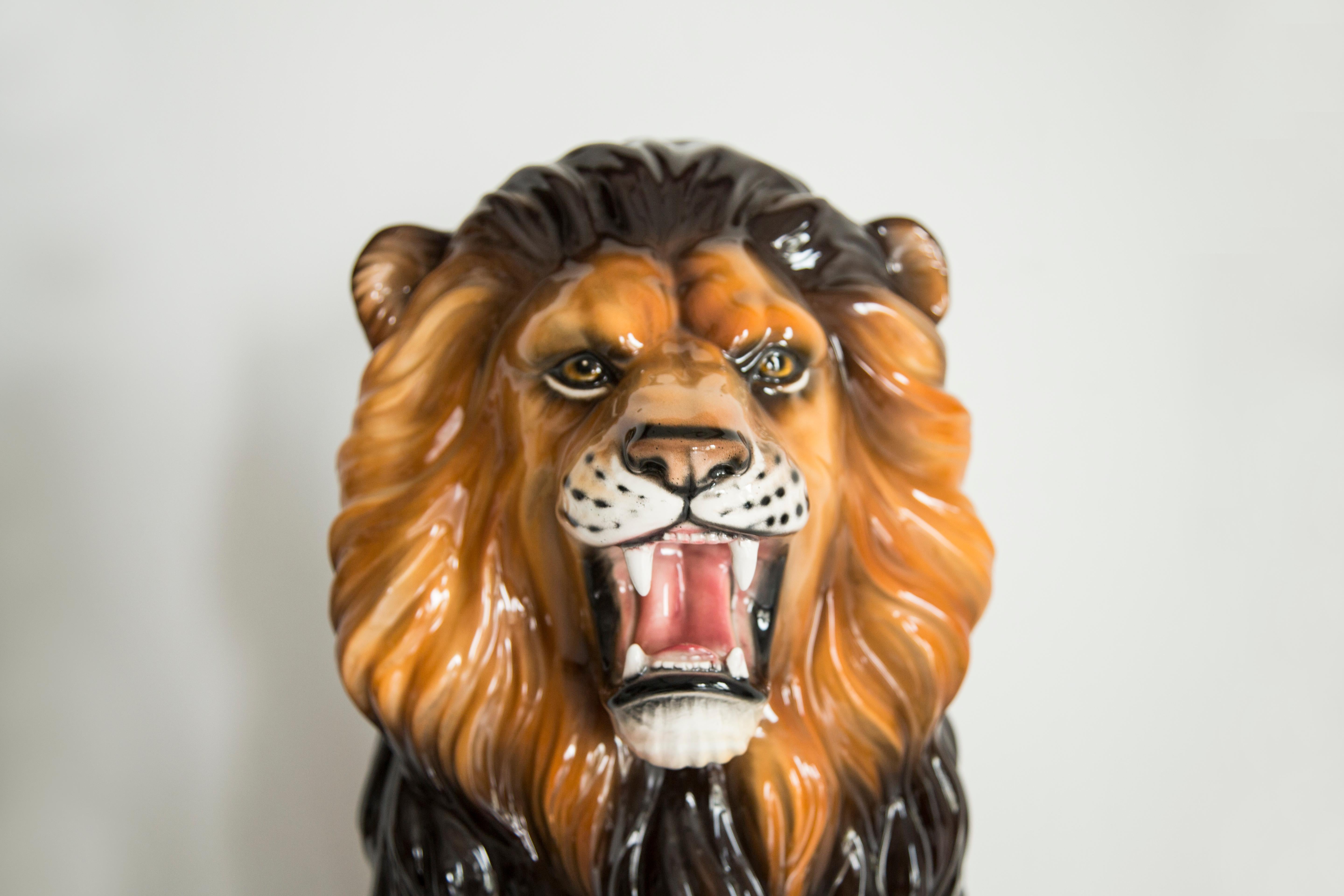 Handbemalte Löwenskulptur aus Keramik aus der Mitte des Jahrhunderts, Italien, 1960er Jahre im Zustand „Gut“ im Angebot in 05-080 Hornowek, PL
