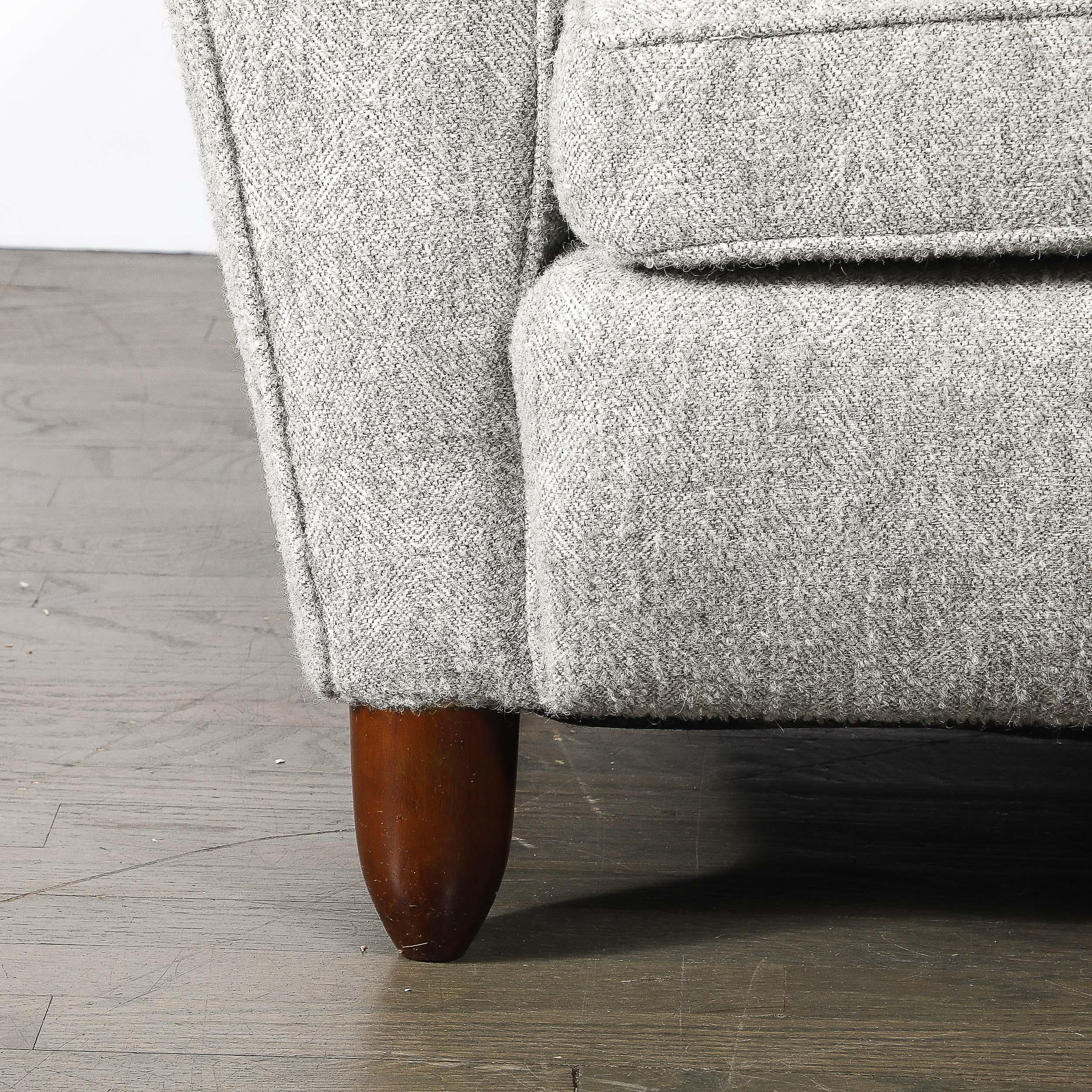 Metà XX secolo Poltrone Club di metà secolo in noce strofinato a mano e mohair Geo Hunt di James Mont in vendita