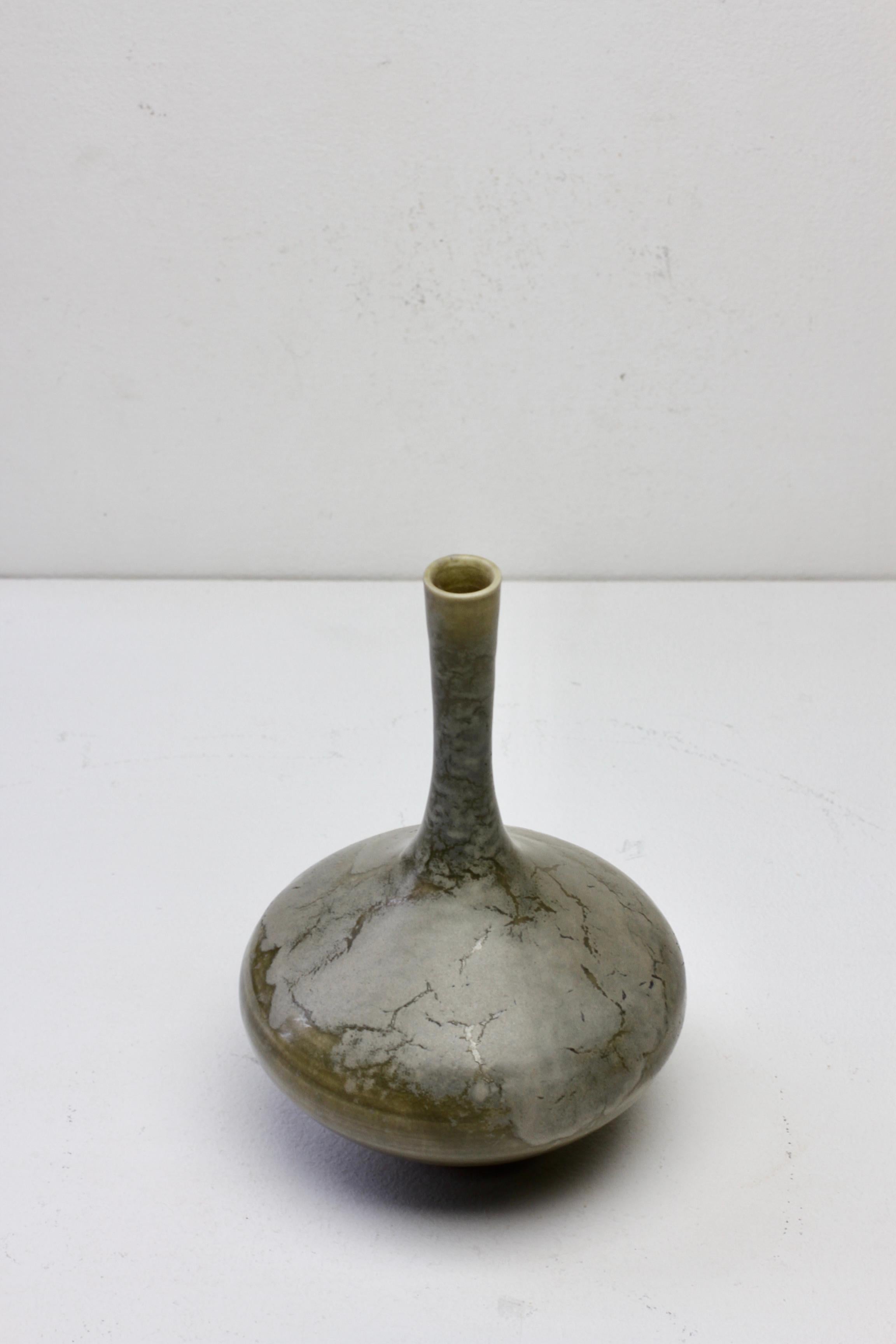 Tedesco Vaso in Studio Pottery di Görge Hohlt, circa anni '70, realizzato a mano e smaltato. in vendita