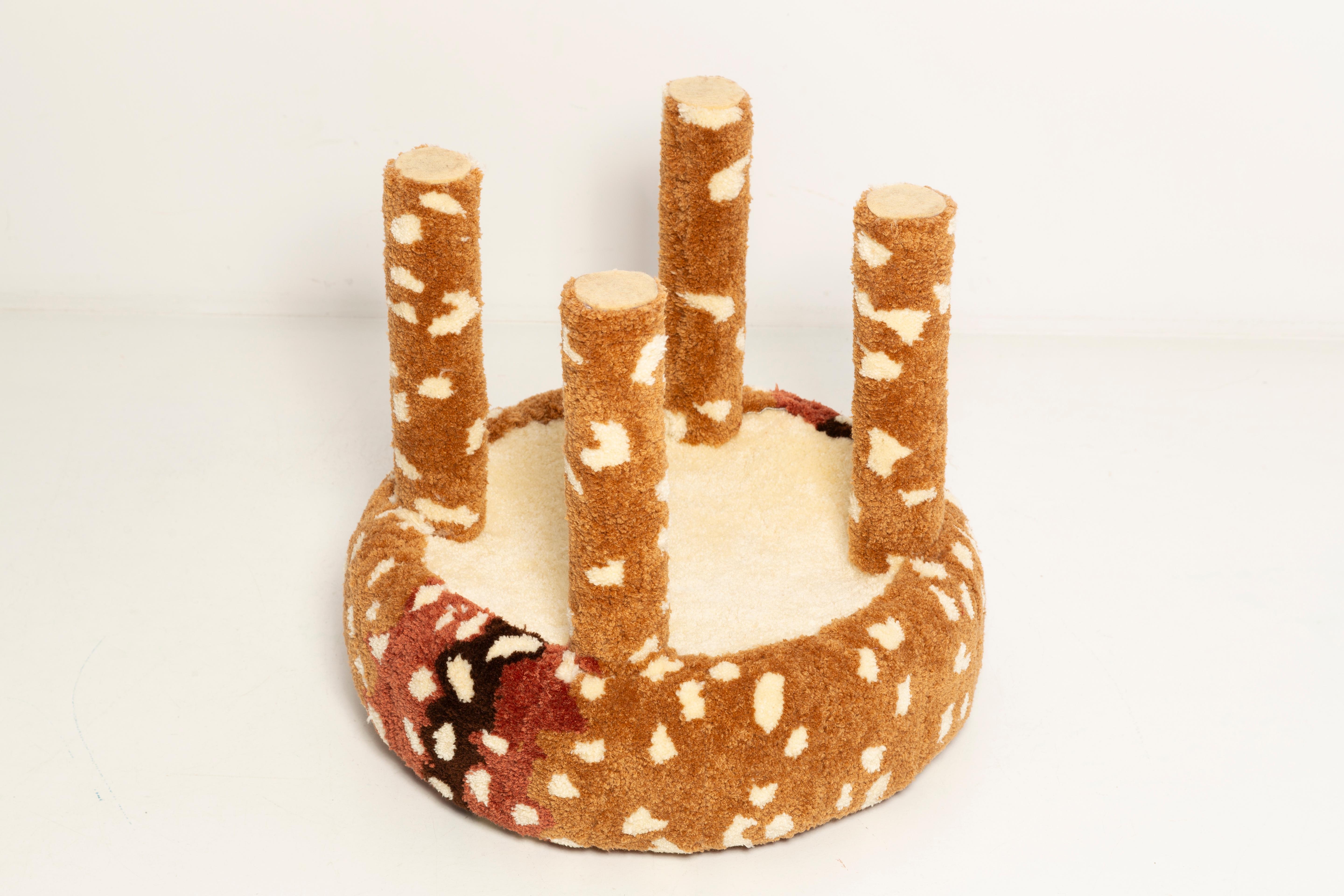 20ième siècle Tabouret Bambi Roe Deer en laine touffeté à la main, Europe, années 1960 en vente
