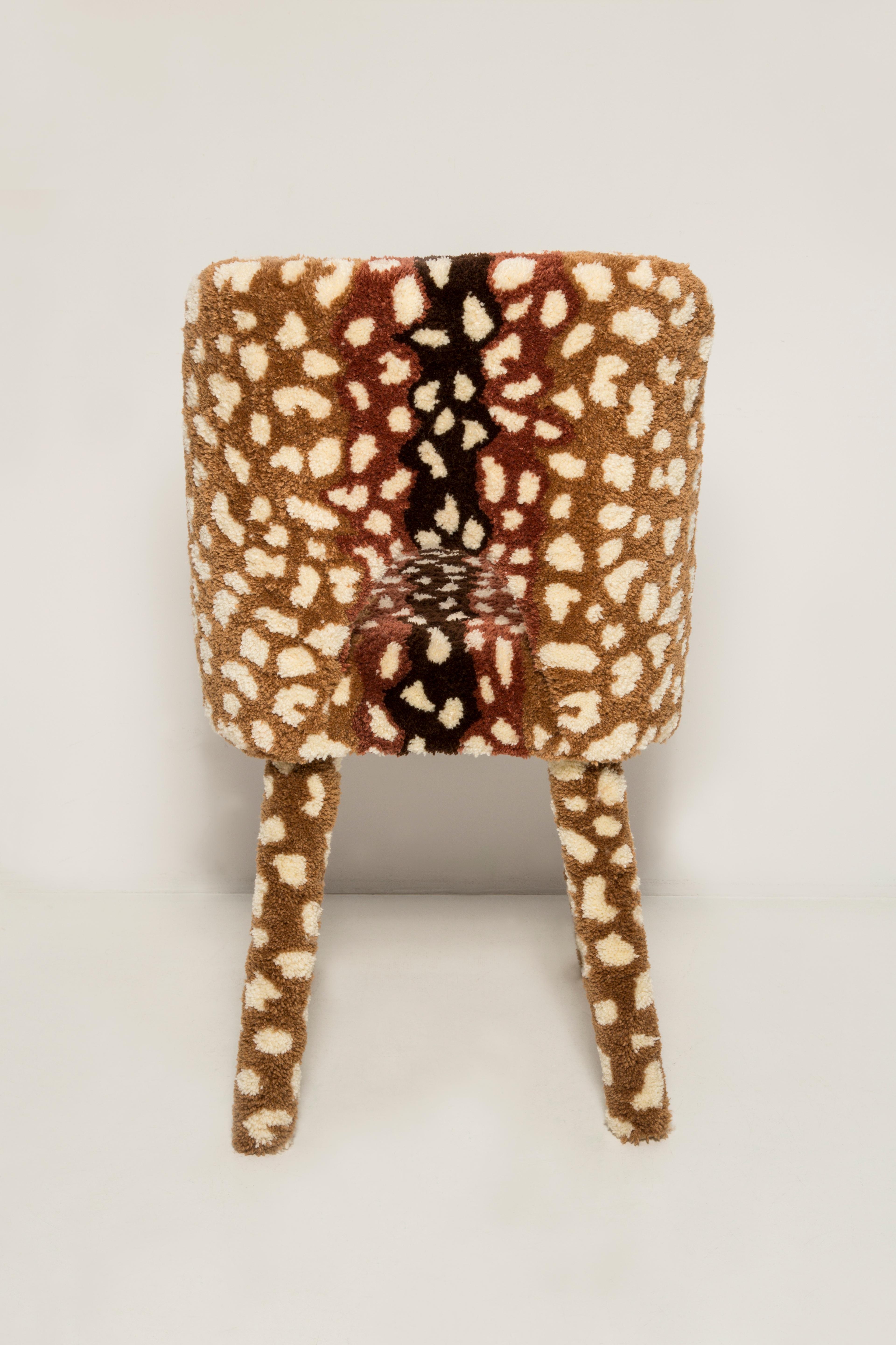 Chaise Bambi en laine de cerf touffetée à la main, Europe, années 1960 Excellent état - En vente à 05-080 Hornowek, PL
