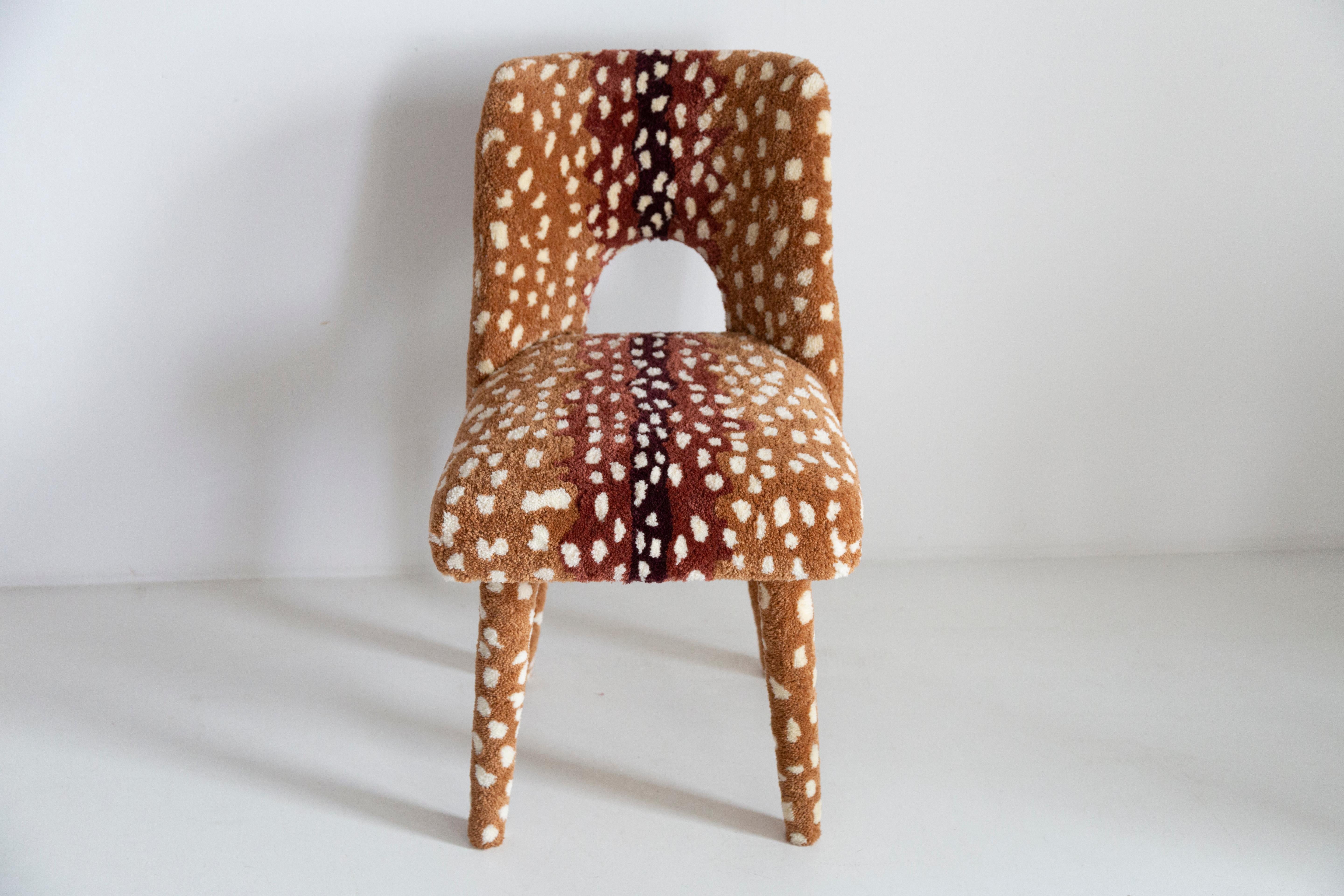 Chaise Bambi en laine de cerf touffetée à la main, Europe, années 1960 en vente 1