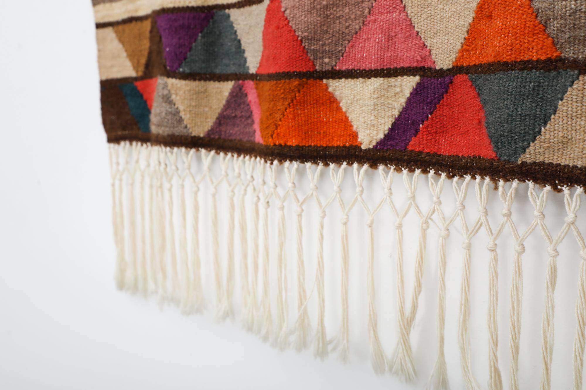 Handgewebter Salasaca-Wandteppich aus der Mitte des Jahrhunderts (Wolle) im Angebot