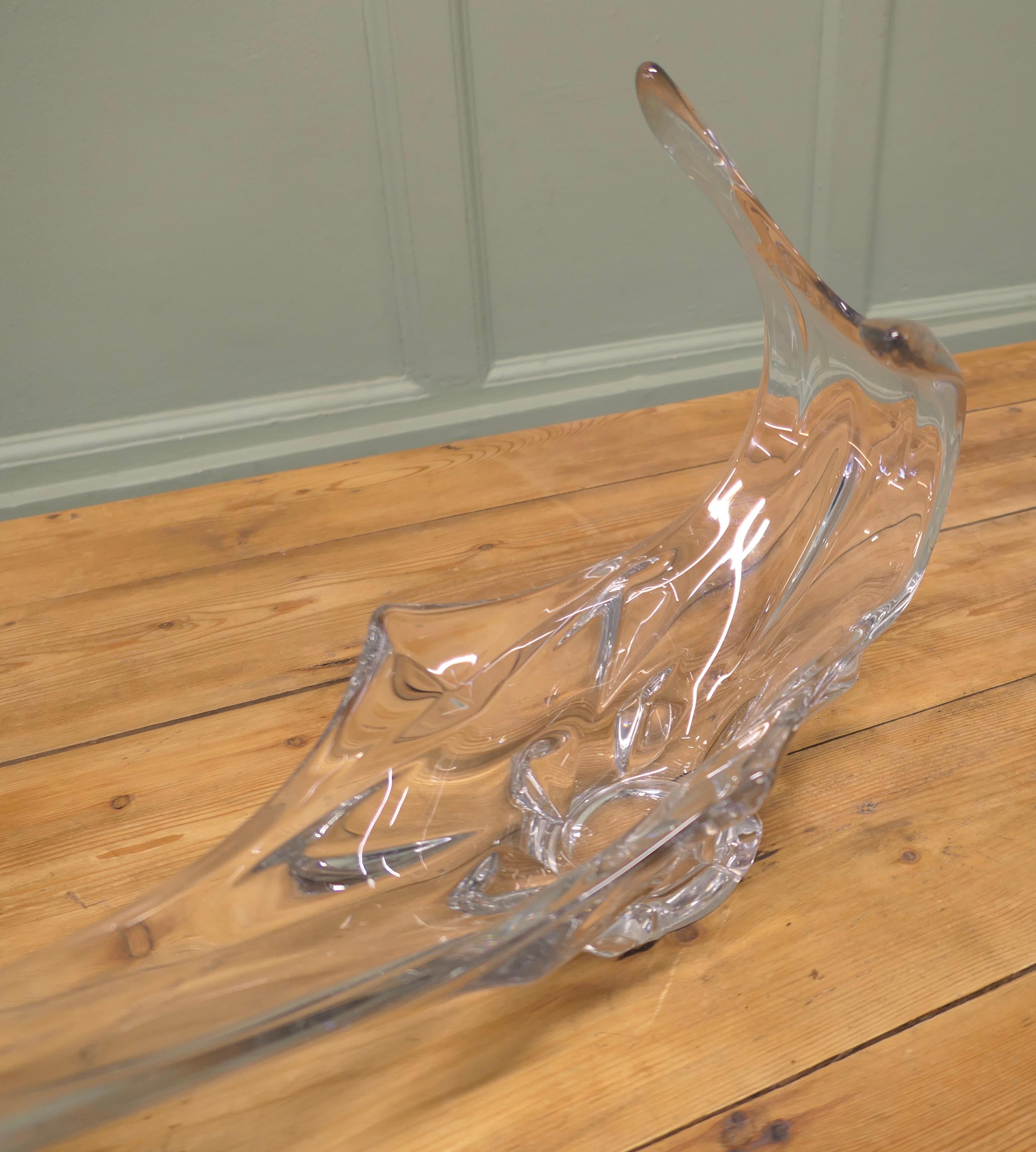 Piatto di cristallo soffiato a mano del metà del secolo scorso di Bayer Crystal in vendita 1