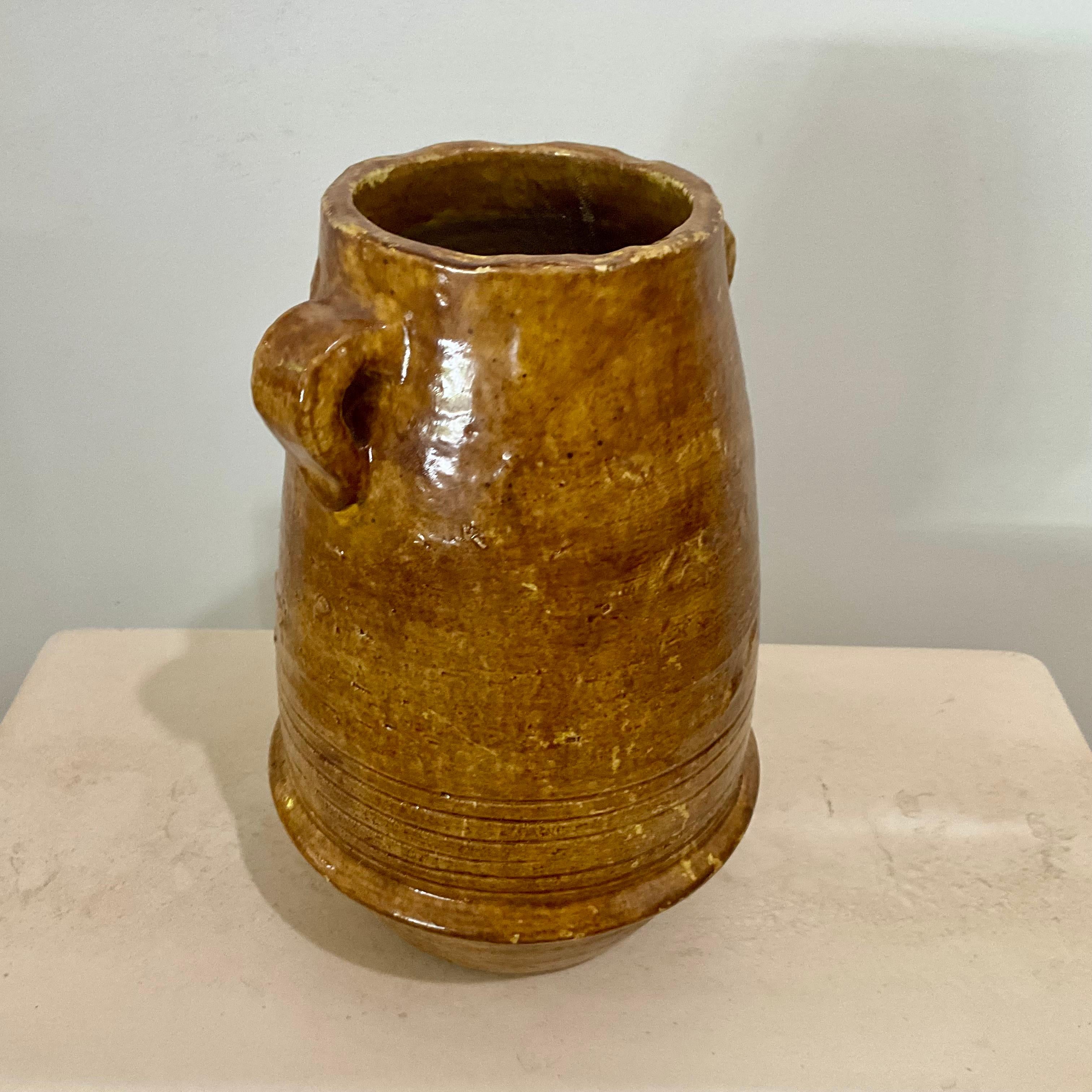 XX secolo Vaso in ceramica smaltata di metà secolo con doppio manico, non firmato, 12