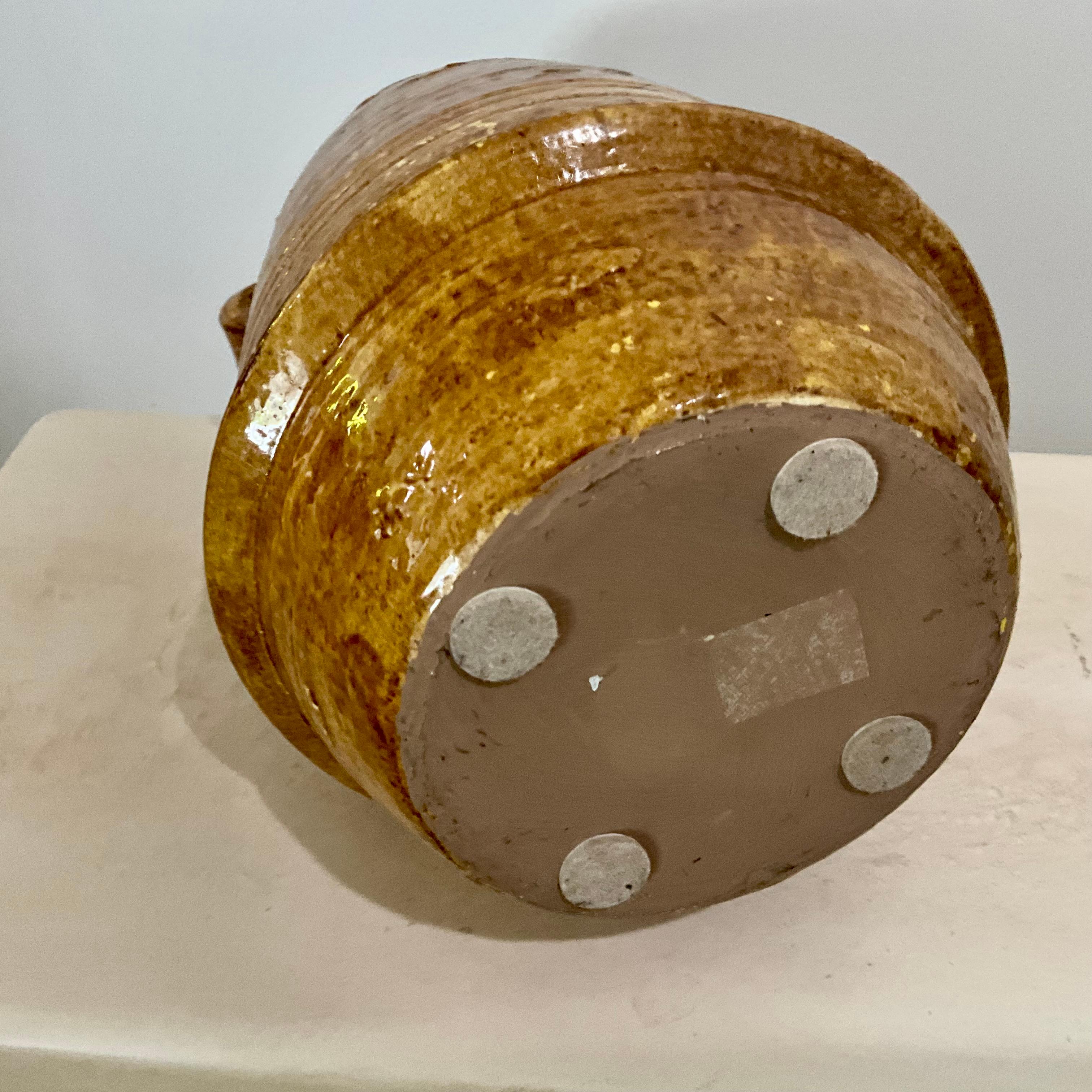 Vaso in ceramica smaltata di metà secolo con doppio manico, non firmato, 12