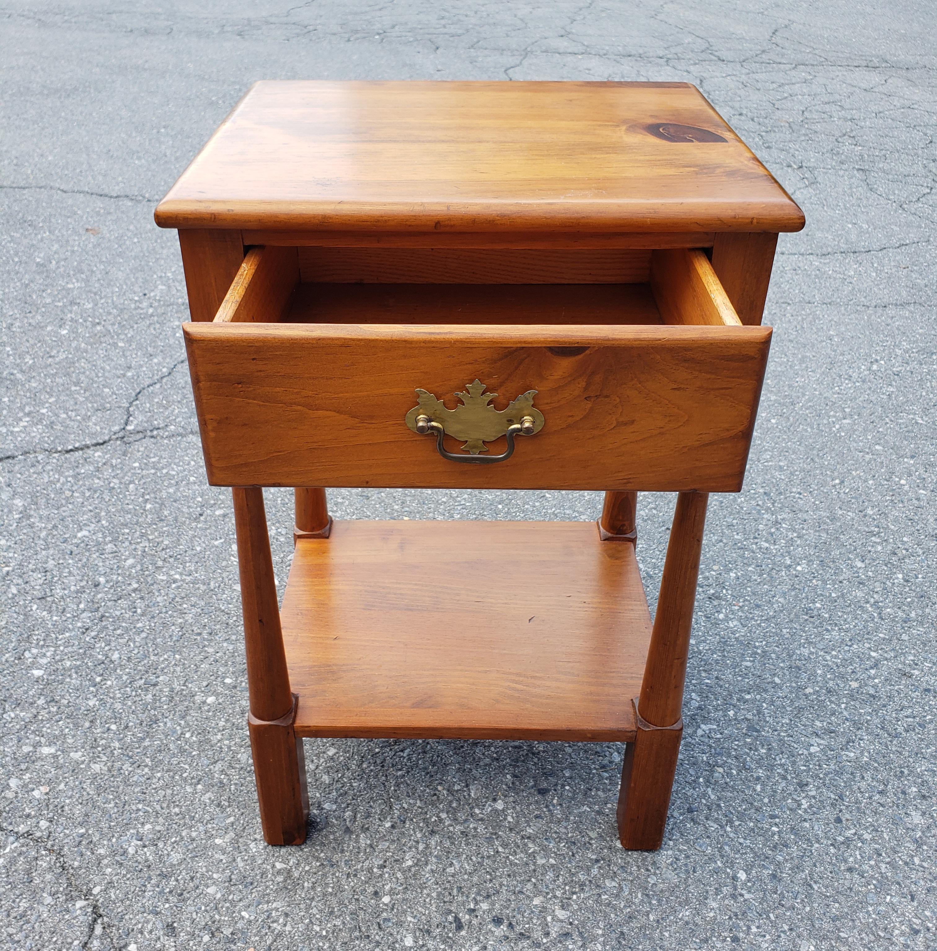 Mid-Century Handcrafted Refinished Solid Pine Two-Tier Single Drawers Side Table In Good Condition For Sale In Germantown, MD