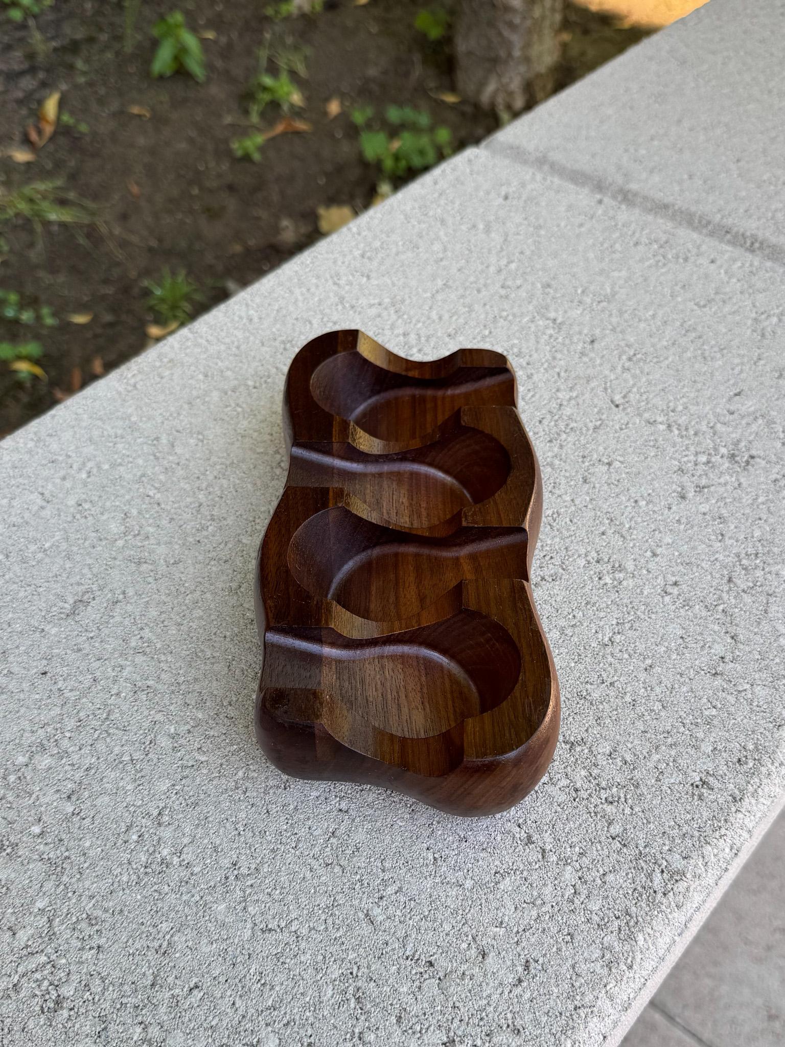 Fait main Porte-pipe / support / repose-pipe en noyer massif de fabrication artisanale du milieu du siècle, c.1960 en vente