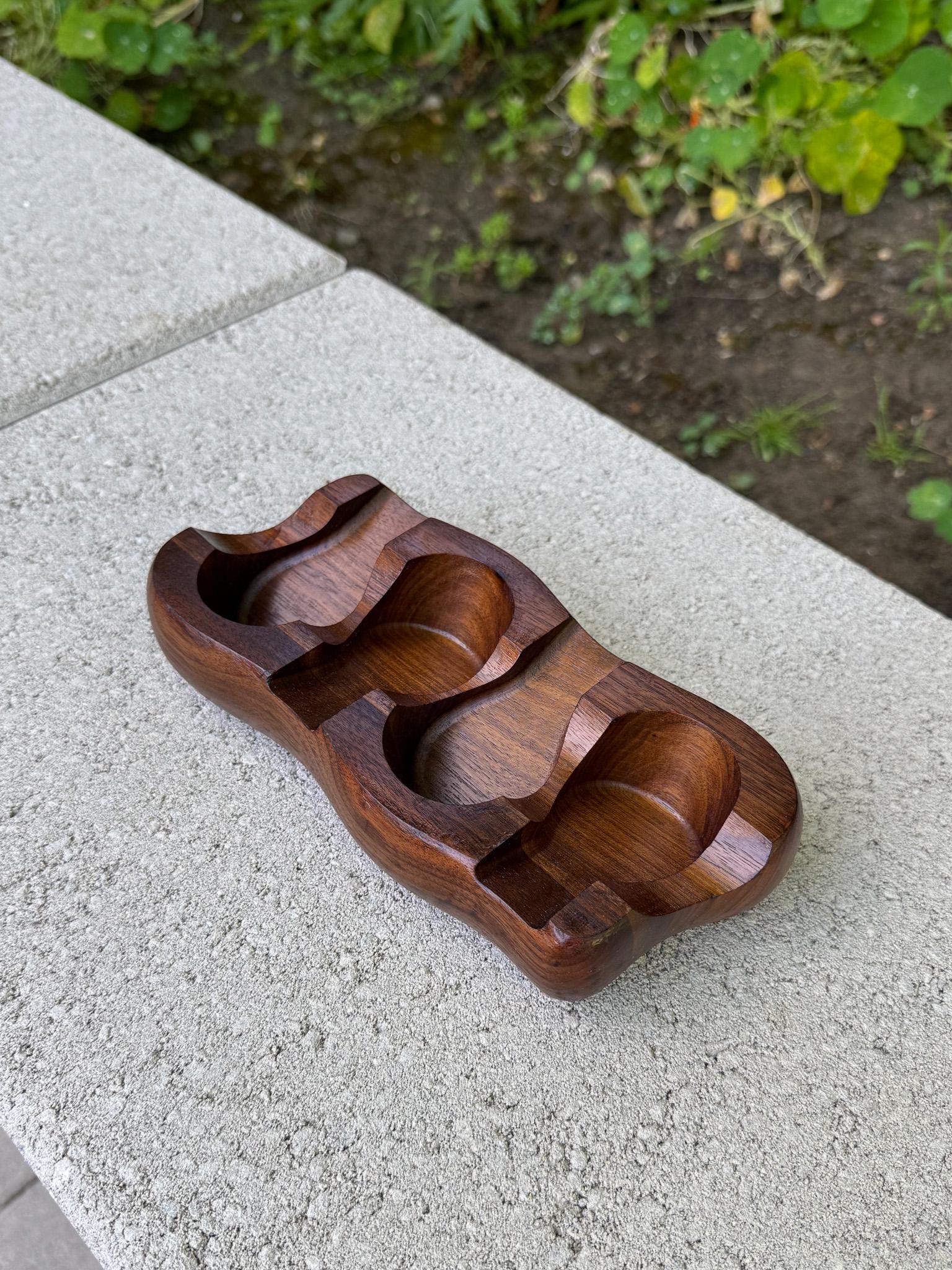 Porte-pipe / support / repose-pipe en noyer massif de fabrication artisanale du milieu du siècle, c.1960 en vente 1