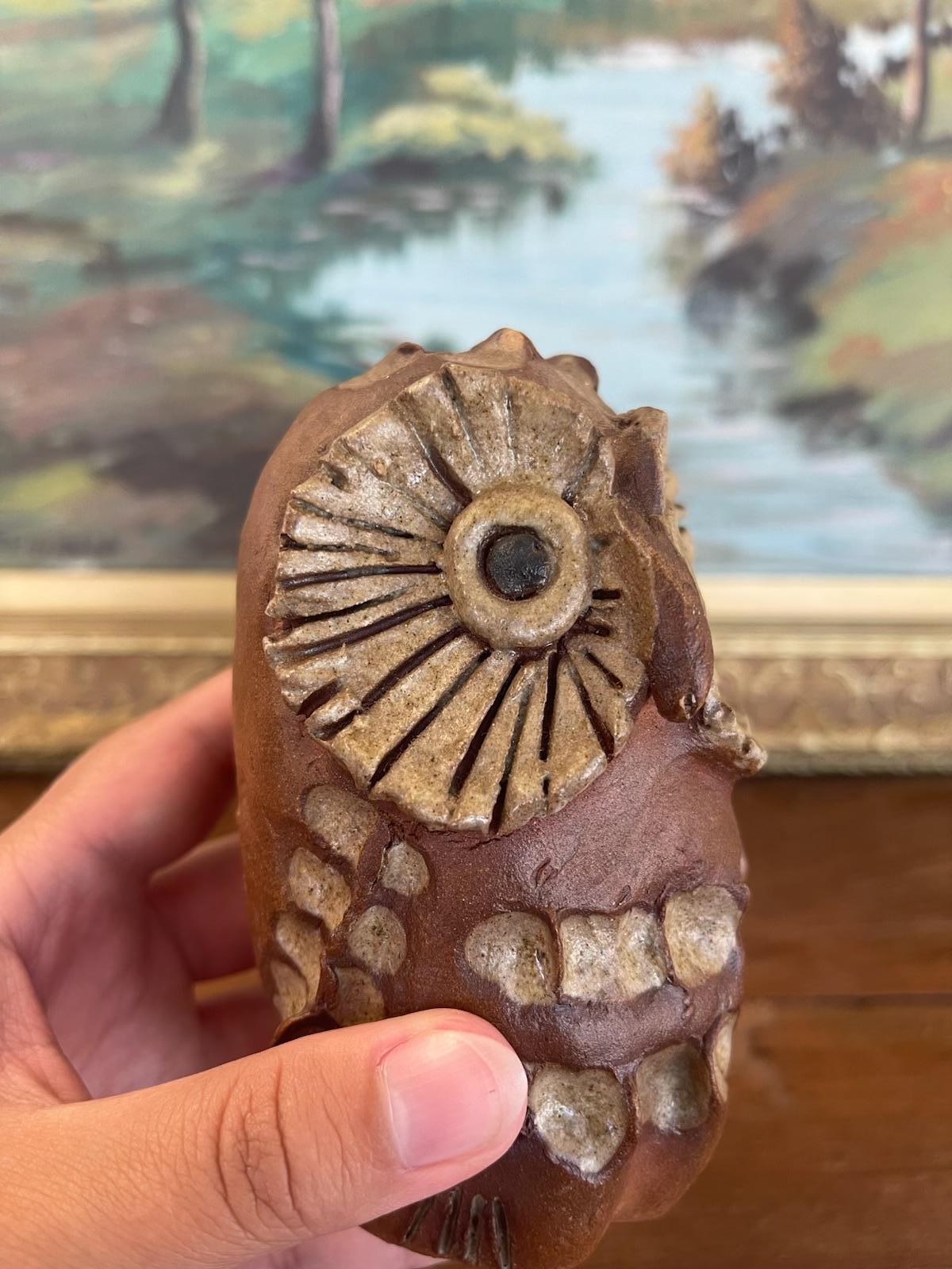 Fin du 20e siècle Sculpture de hibou en Studio Pottery du milieu du siècle avec glaçure texturée en vente