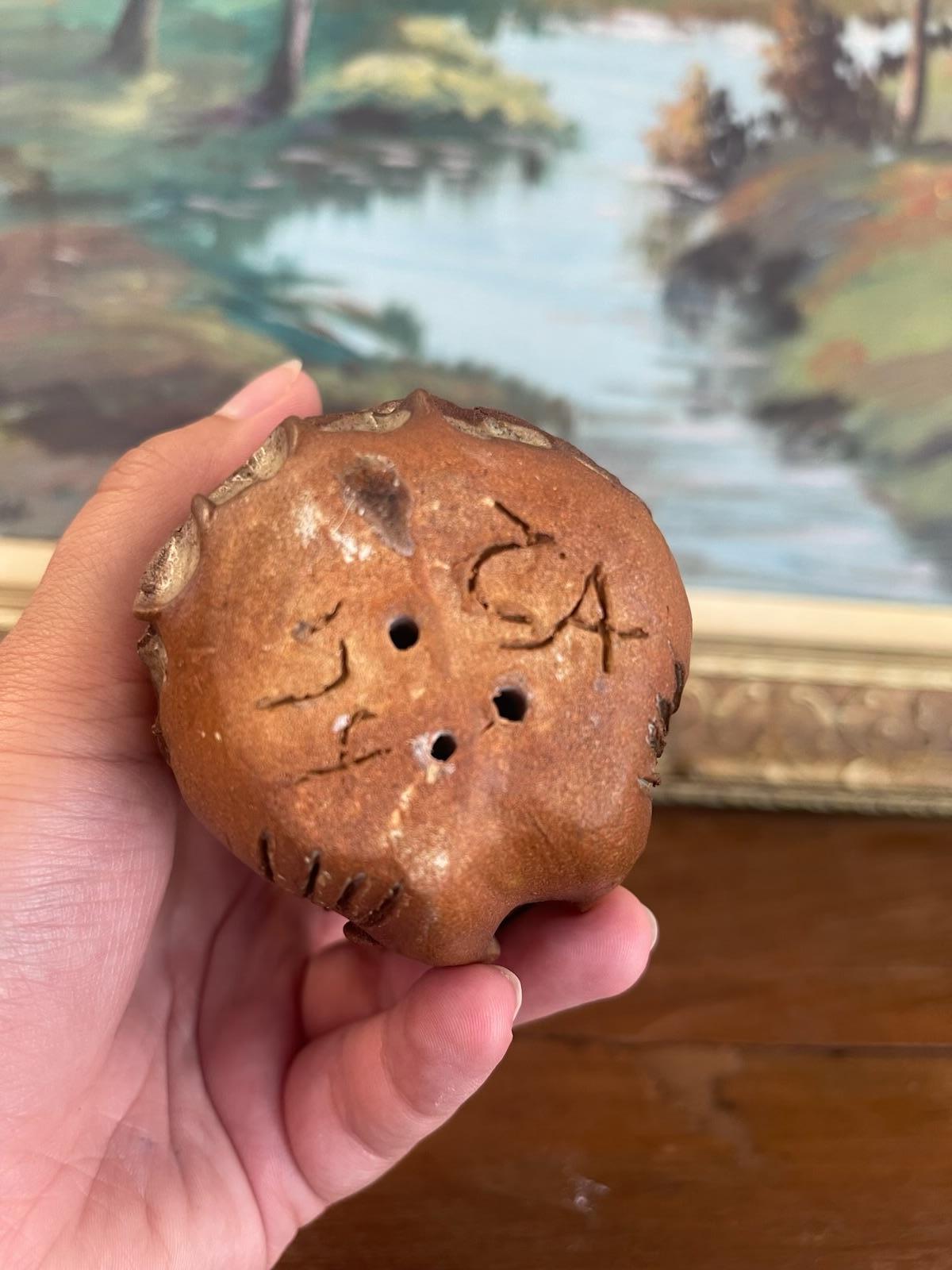 Céramique Sculpture de hibou en Studio Pottery du milieu du siècle avec glaçure texturée en vente