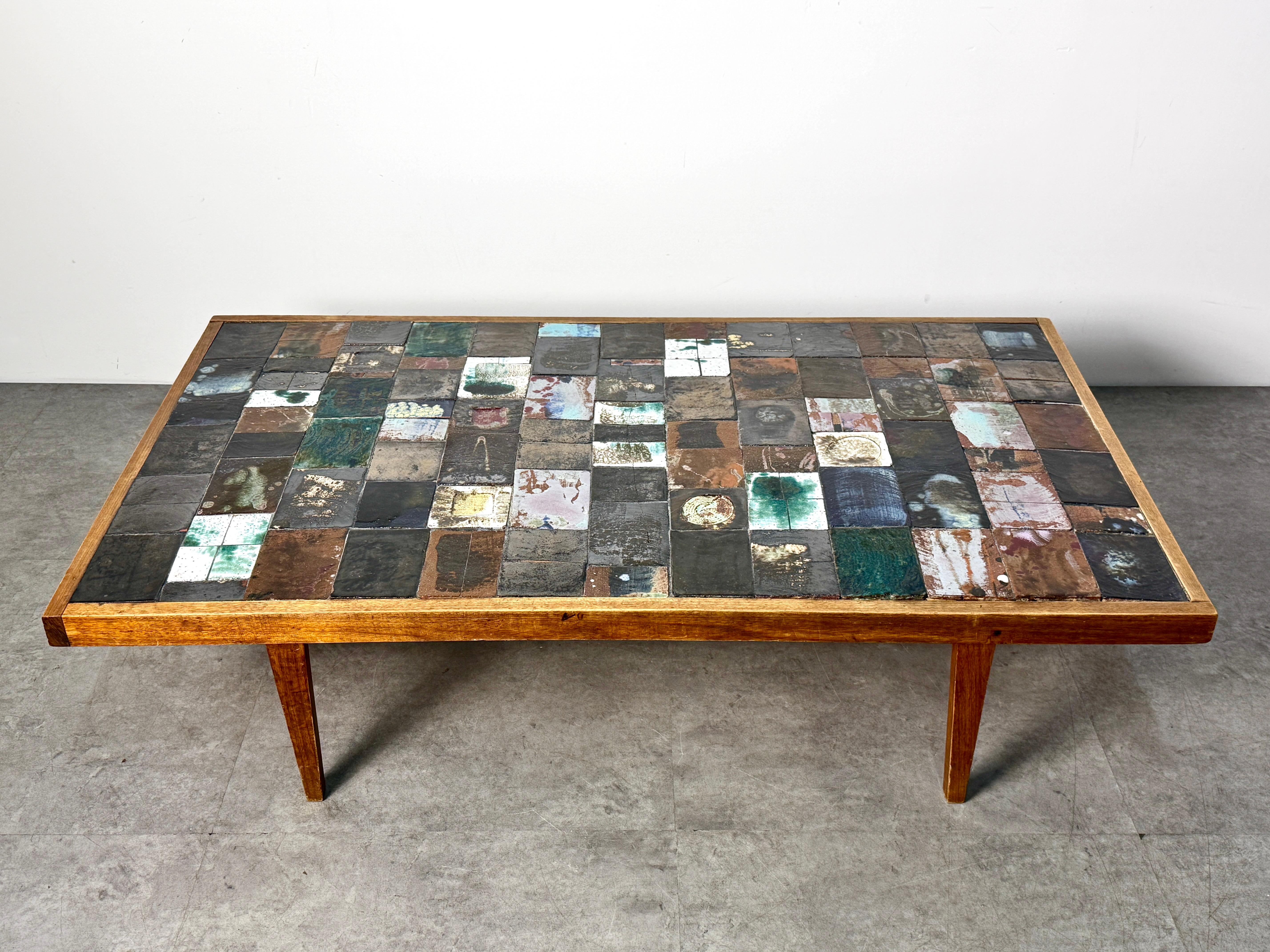Mid Century Handmade Ceramic Tile Mosaic Coffee Table by Gerard Havekes 1960s (Moderne der Mitte des Jahrhunderts) im Angebot