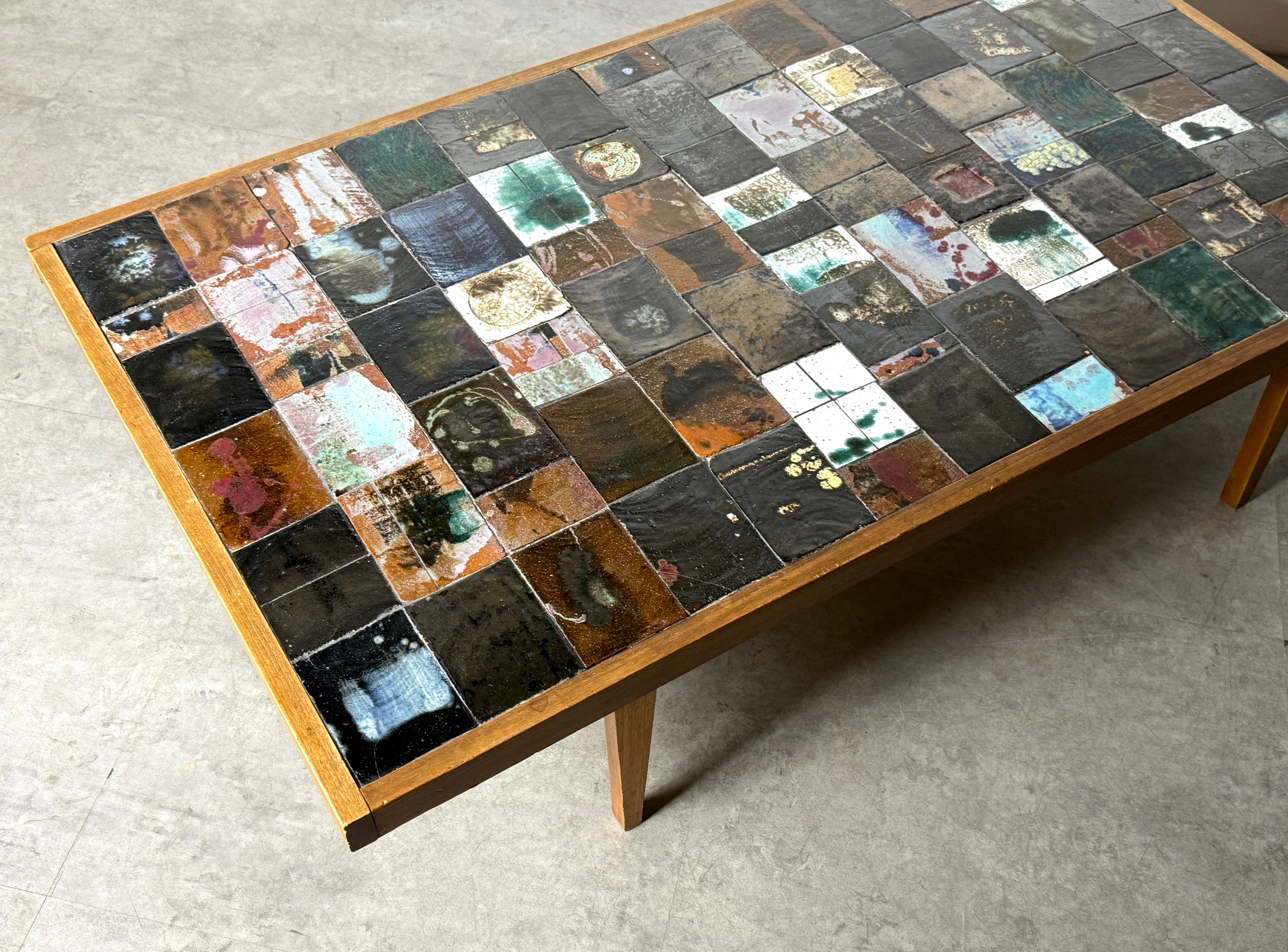 Mid Century Handmade Ceramic Tile Mosaic Coffee Table by Gerard Havekes 1960s (Keramik) im Angebot