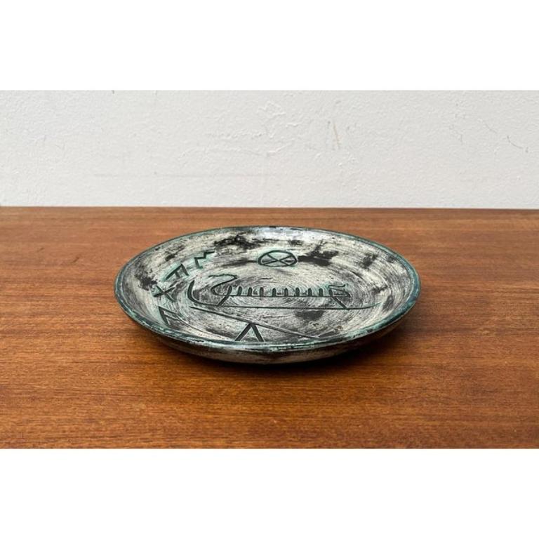 Handgefertigter Wandteller aus Keramik aus der Mitte des Jahrhunderts mit Viking-Designs von Arol, 1960er Jahre (20. Jahrhundert) im Angebot