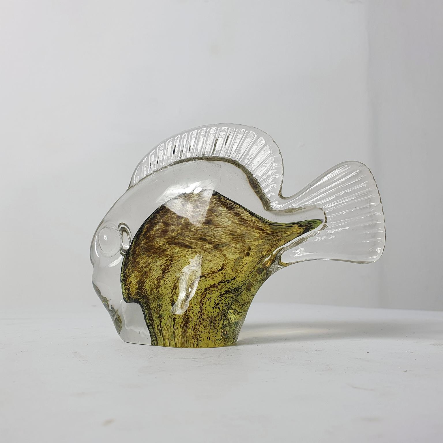 Verre d'art Fish en verre fait à la main du milieu du siècle dernier par Reijmyre, Suède en vente