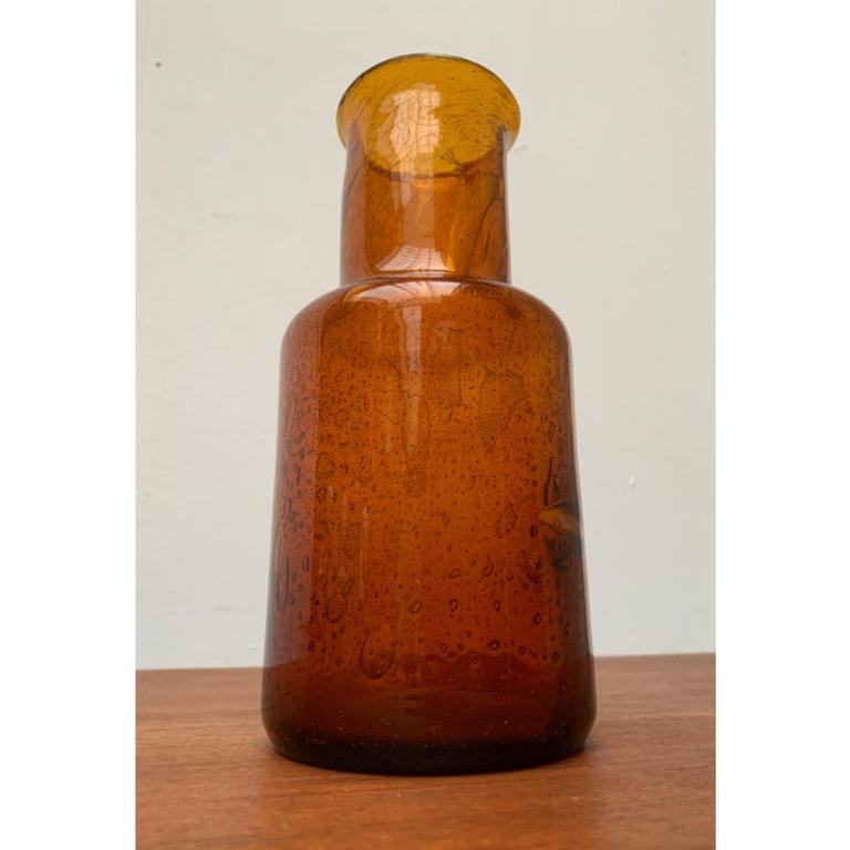 Vaso di vetro fatto a mano di metà secolo, 20° secolo in vendita 4