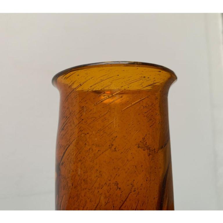 Vaso di vetro fatto a mano di metà secolo, 20° secolo in vendita 5