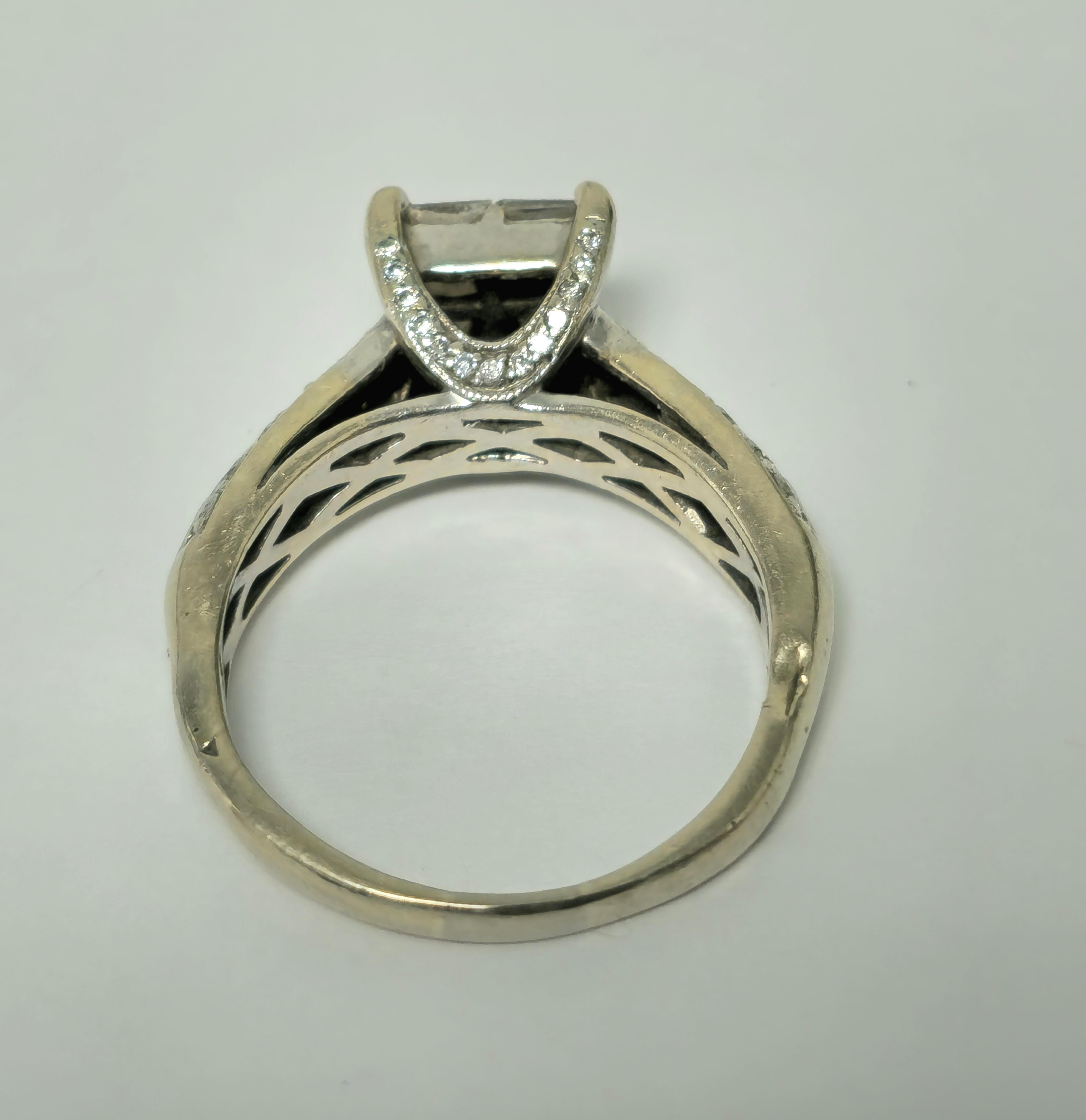 Mid Century Handmade Vintage 1.30 Carat Diamond Ring In Excellent Condition For Sale In Miami, FL
