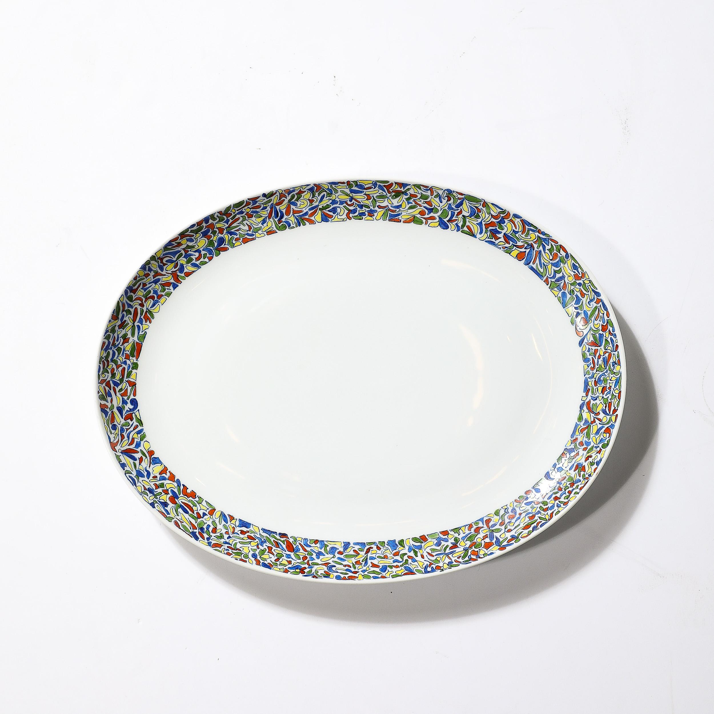 Américain Plat en porcelaine peint à la main au milieu du siècle, provenant de la propriété de Palm Beach, Pauline Trigère en vente